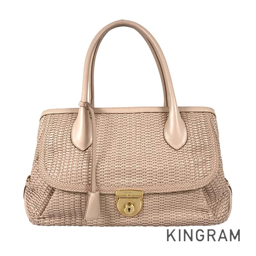 サルヴァトーレフェラガモ Salvatore Ferragamo フィアンマ レザー