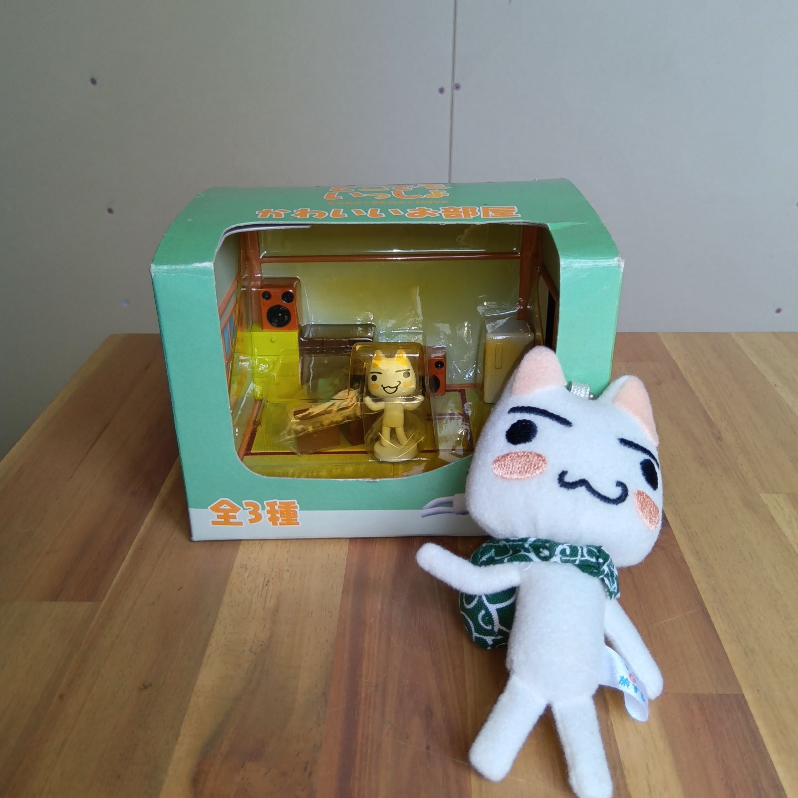 Let's go anywhere in the cute room Toro and the traveling figure doll