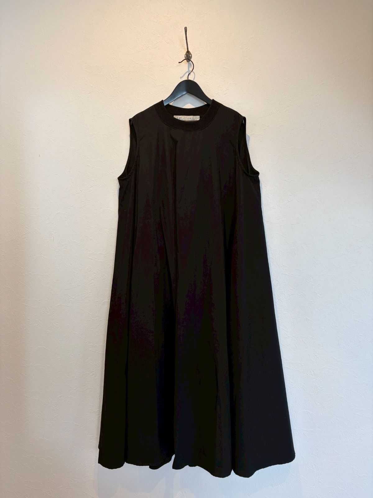 MidiUmi　　ミディウミ　no sleeve plenty one piece (BLACK)