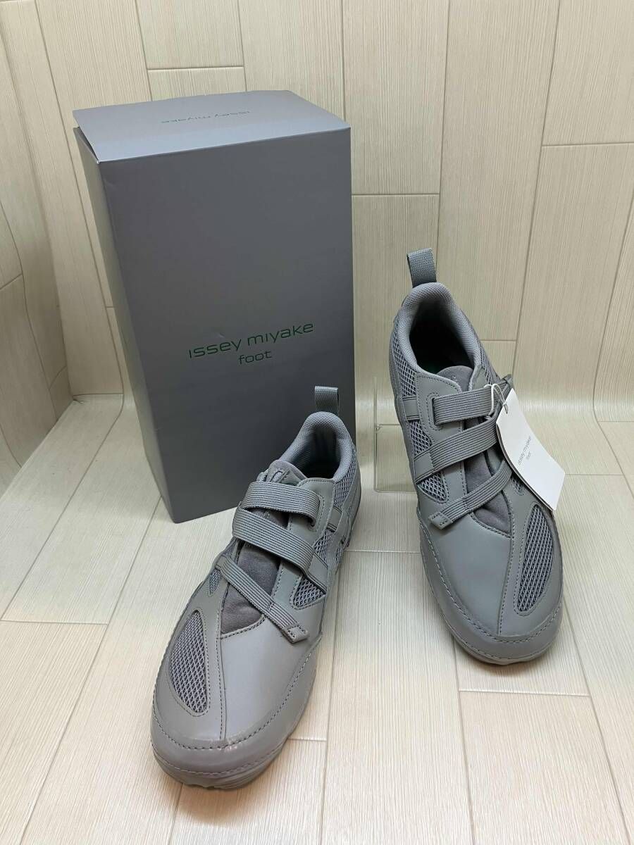 Good Condition with tag ISSEY MIYAKE x ASICS ISSEY MIYAKE x ASICS sneakers 1203B189-020 28.5 cm gray all year round