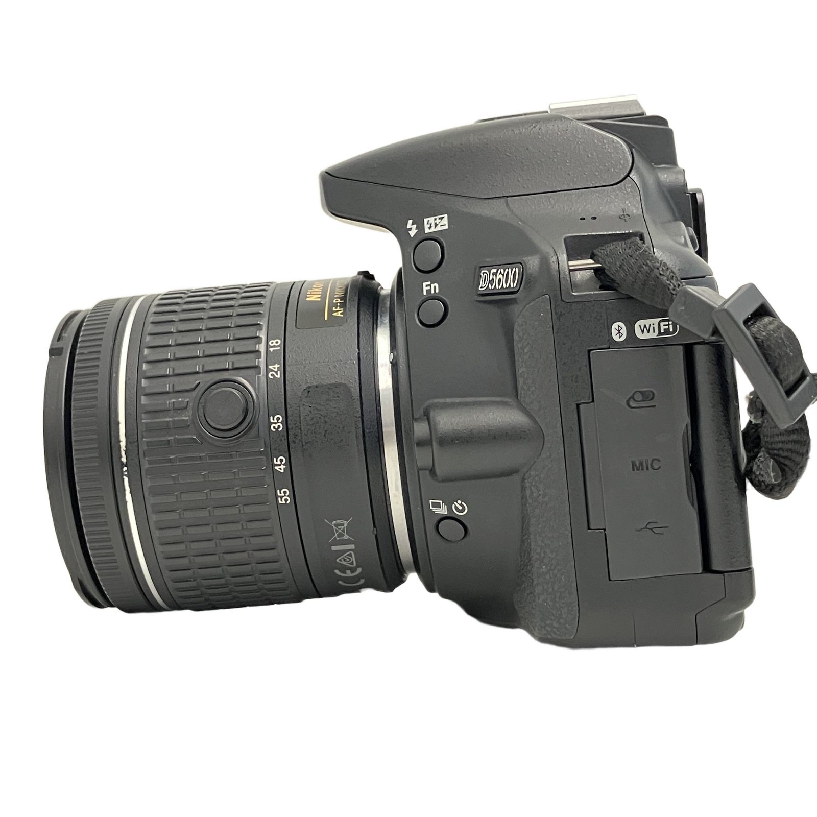 Nikon ニコン D5600 70-300mm F4.5-6.3G 18-55mm F3.5-5.6G ダブル