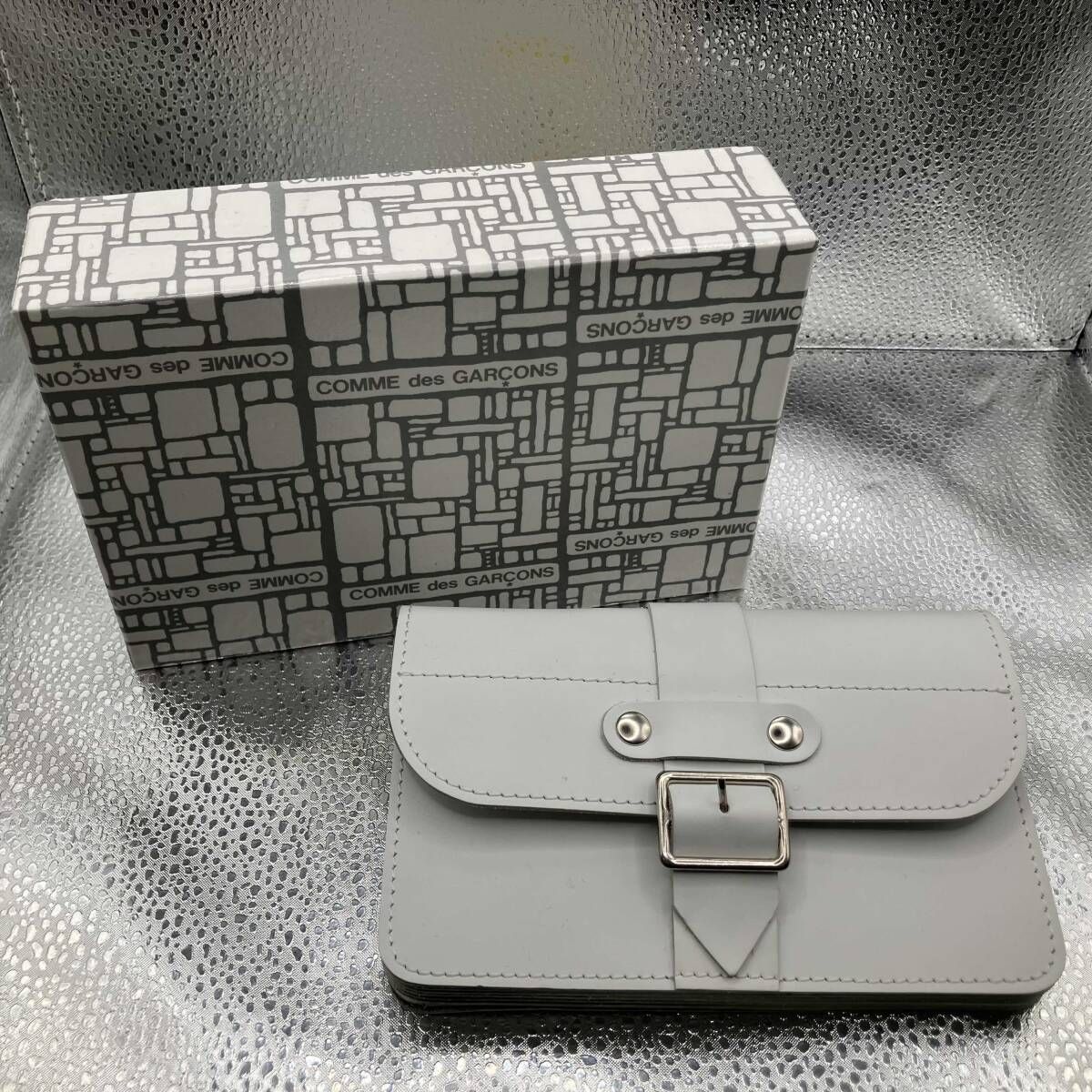 COMME des GARCONS 二つ折り財布 ベルトバックルレザーウォレット OZ-K902-051-2-1 牛革 コムデギャルソン - メルカリ