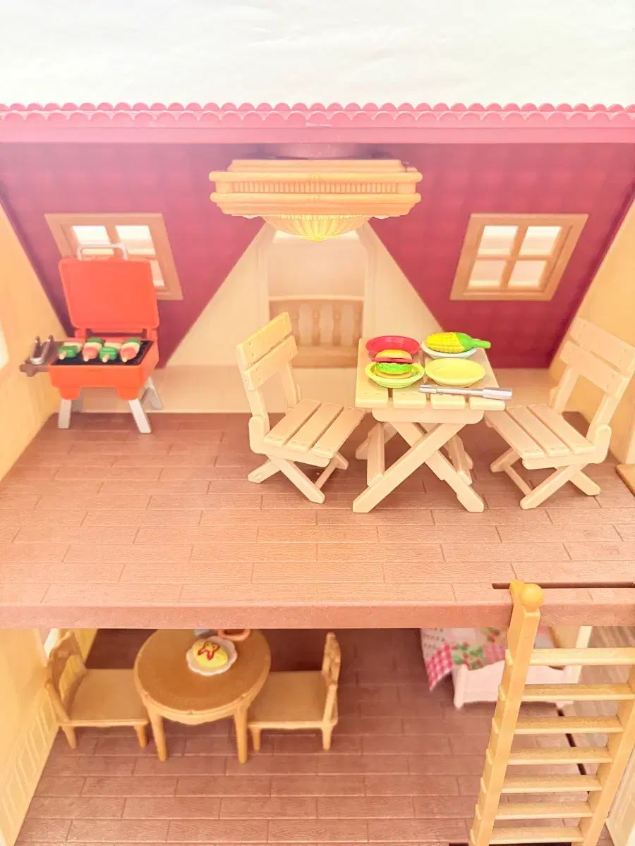 {新品} シルバニアファミリー 2階建て家