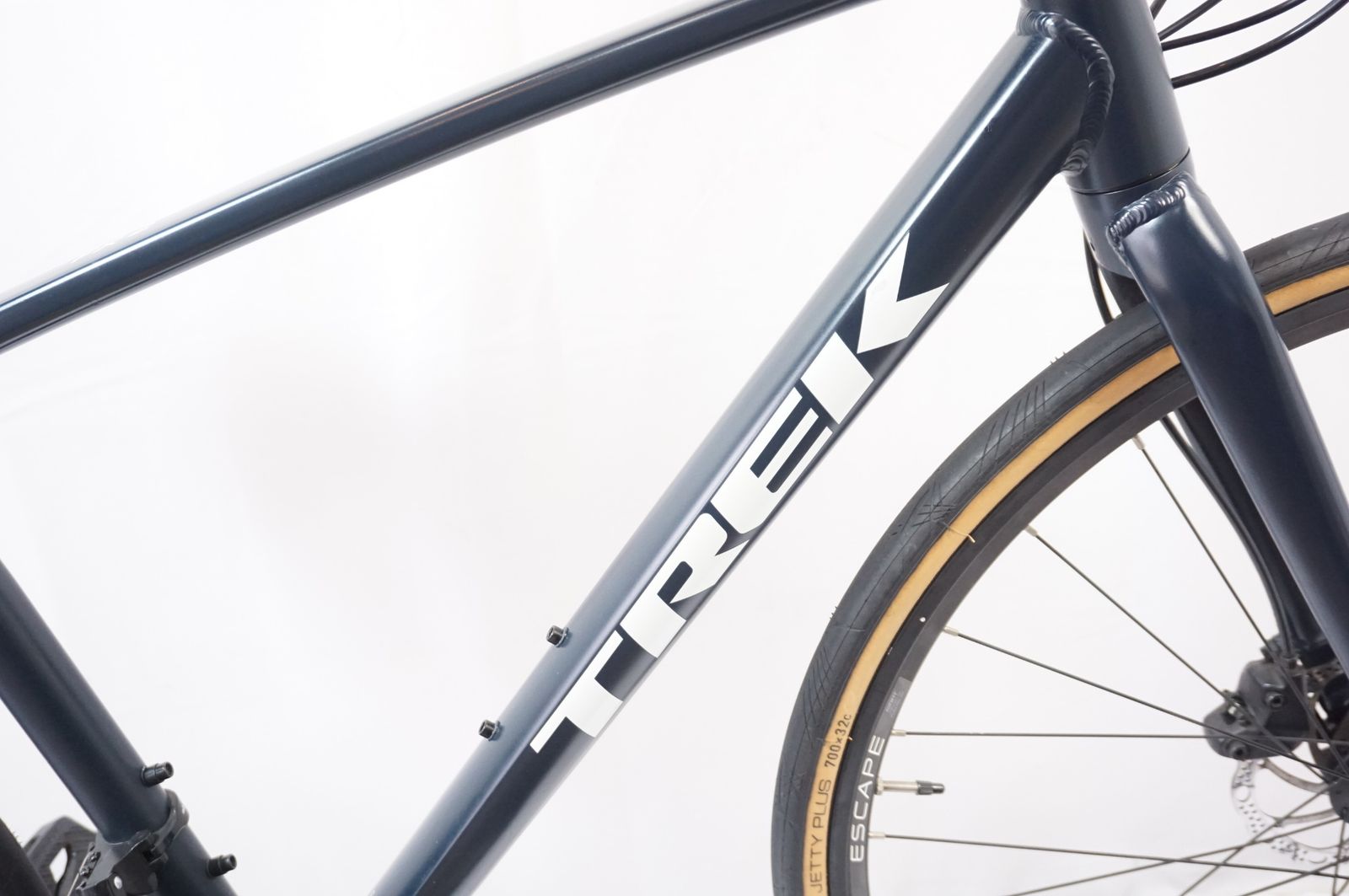 TREK 「トレック」 FX2 DISC 2023-2024年モデル クロスバイク