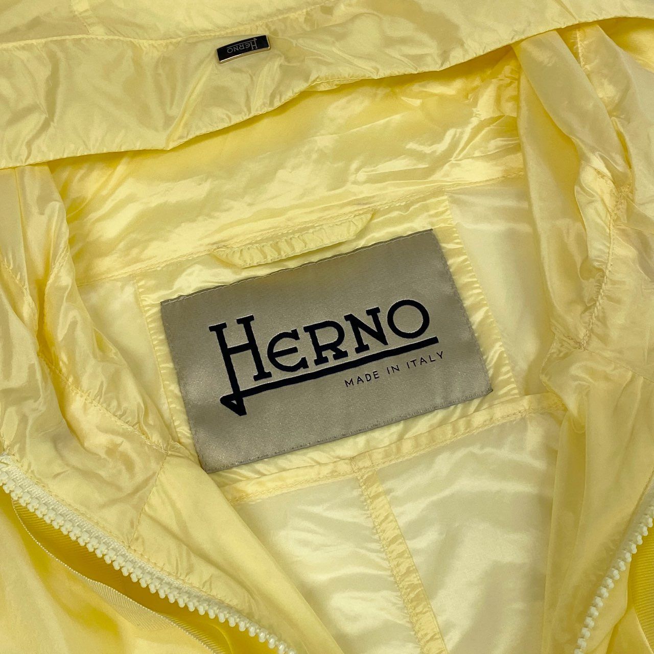 37d14 HERNO ヘルノ イリディセント Aラインジャケット フーデット