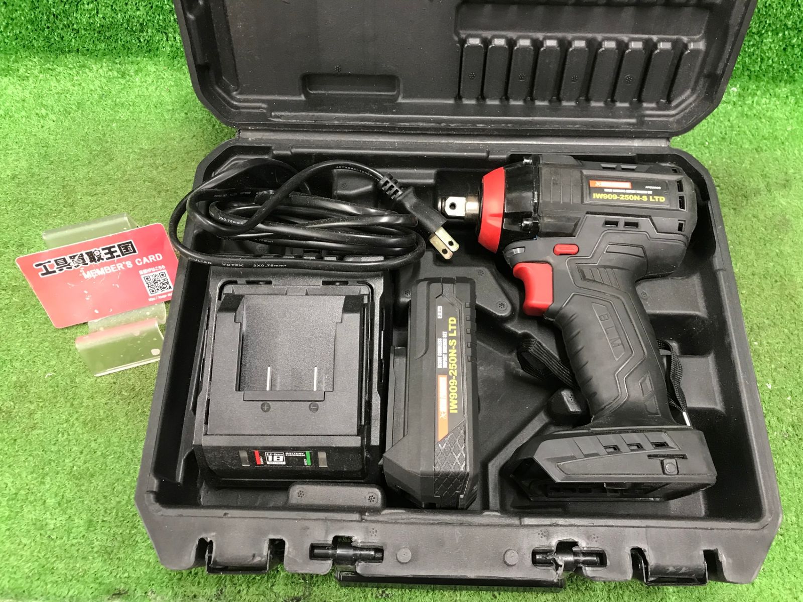 【中古品】【0918】AP アストロプロダクツ 18V充電式インパクトレンチ IW909-250N-S　ITL8IERU51YO