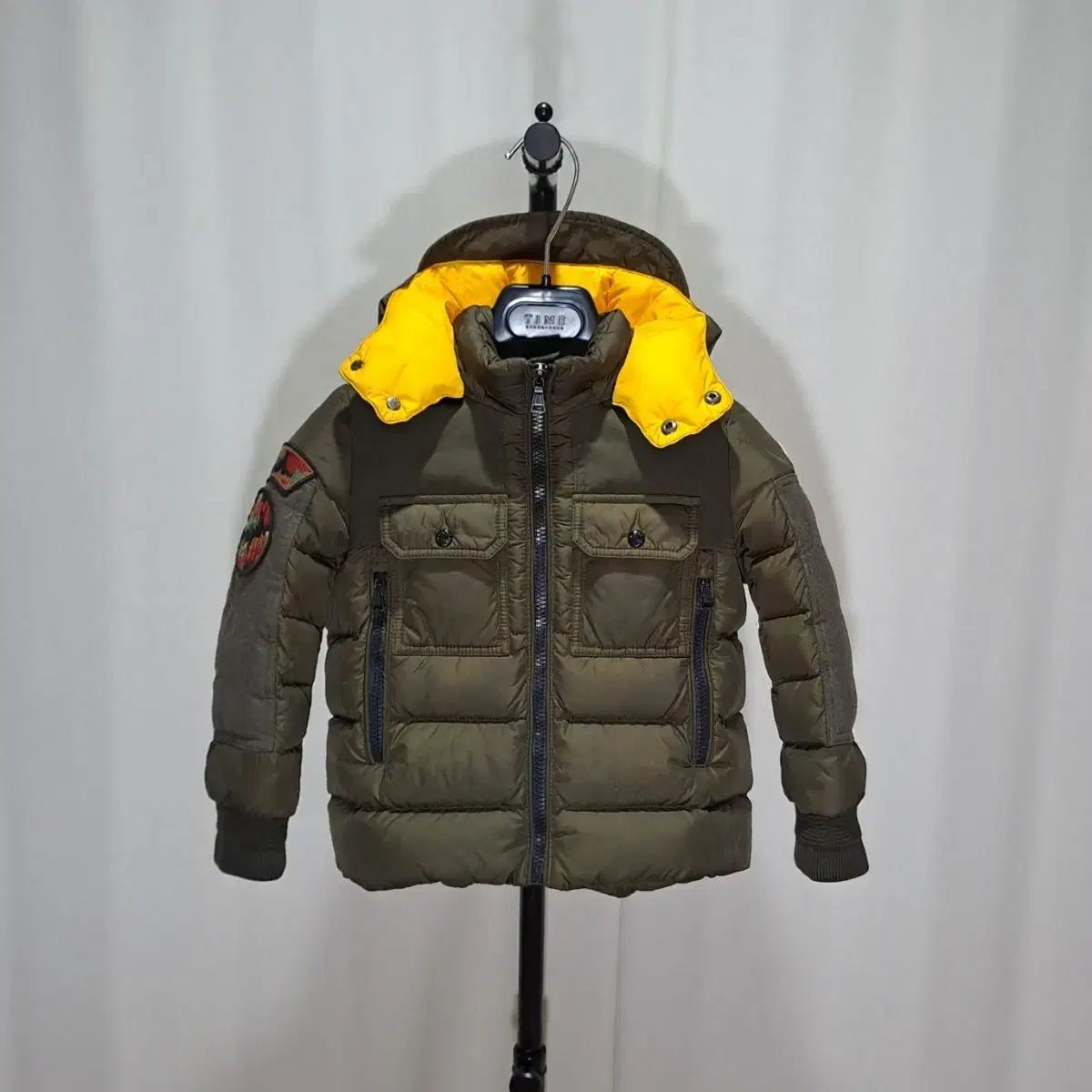 キッズ) MONCLER(モンクレール) グース ダウンジャケット 104(4A) 894
