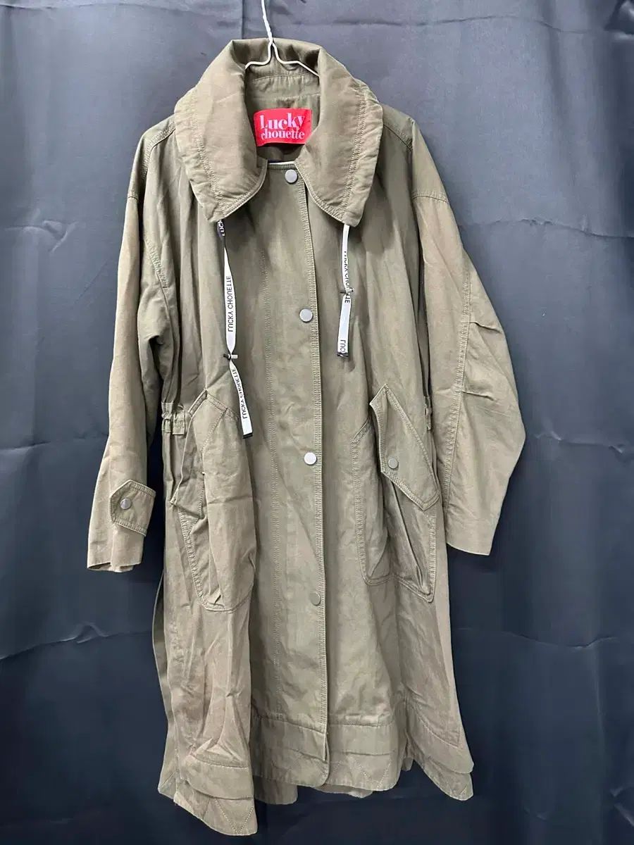LUCKY CHOUETTE ラッキーシュエトゥ カーキ色 マウンテンパーカー ジャケット