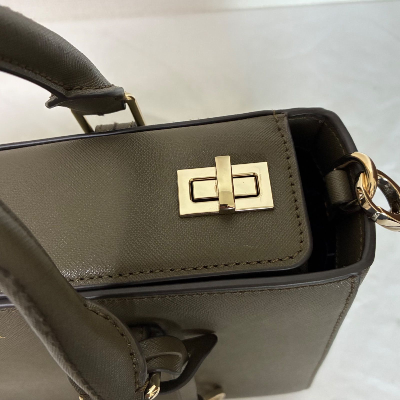 ☆希少・未使用☆ ヘンリベンデル HENRI BENDEL サフィアーノレザー 