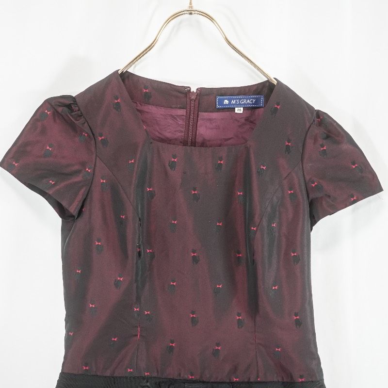 ☆新品☆ M'S GRACY 半袖ひざ丈ワンピース 36 M'S GRACY エムズグレイシー 猫柄 ワンピース 36 半袖 膝丈 リボン