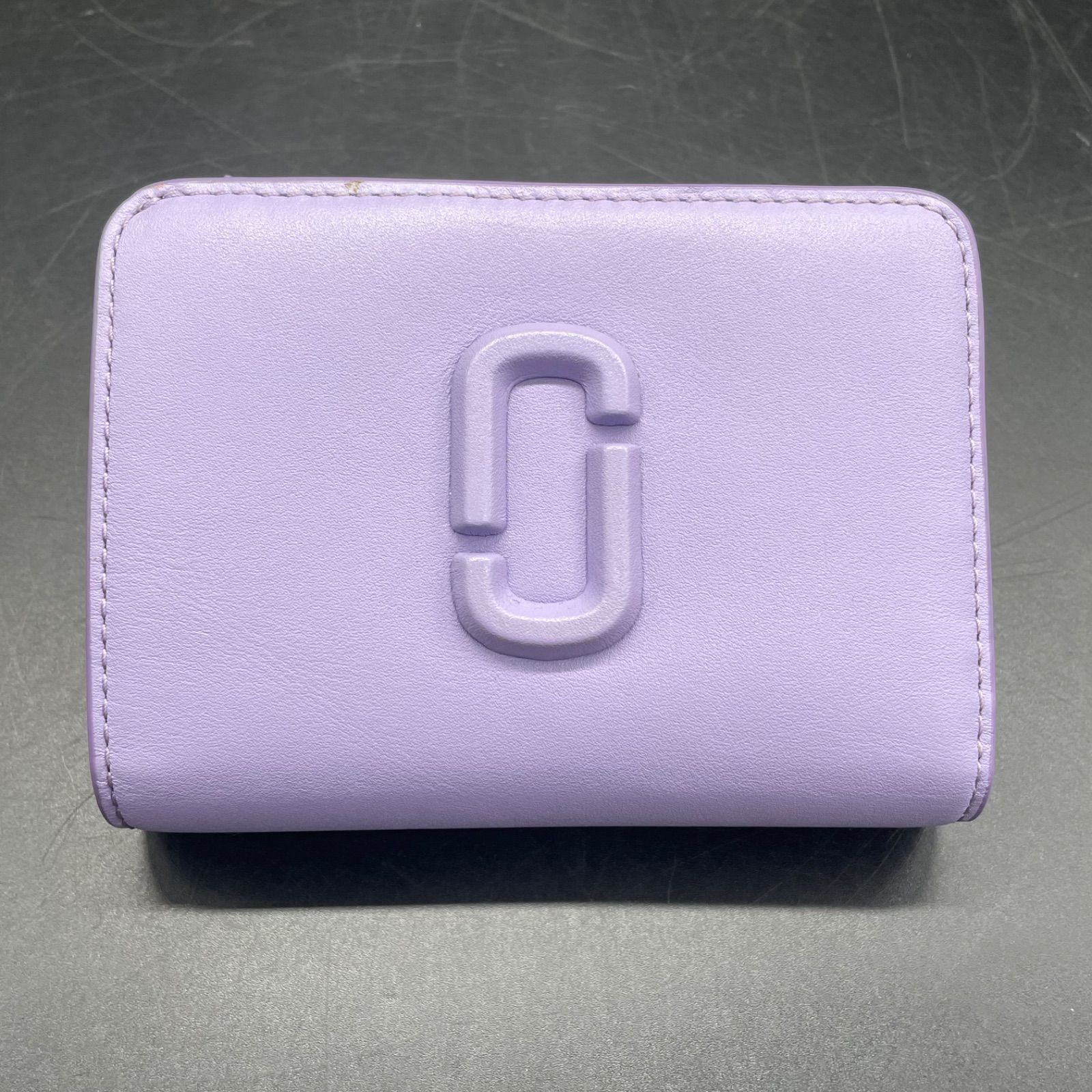 マークジェイコブス ミニコンパクトウォレット LILAC 二つ折り財布 梅屋敷店