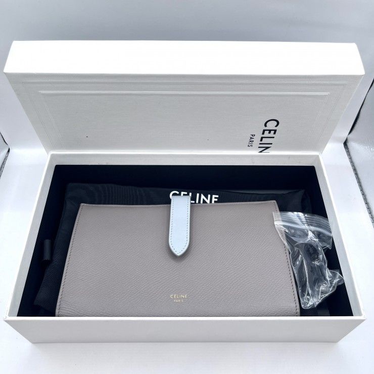 CELINE（セリーヌ）ラージ ストラップウォレット 長財布 グレインド