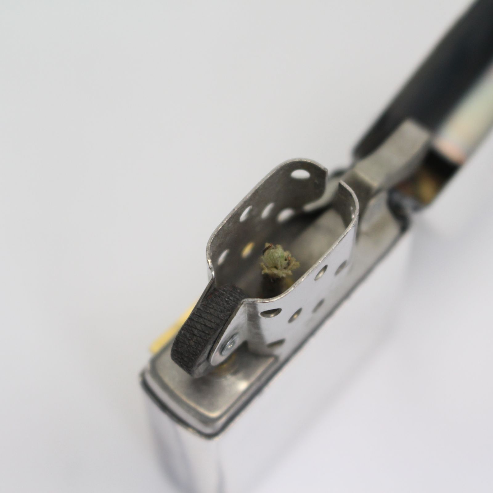 824)Zippo 1998 限定版 フロントディスプレイ字型 バッジライター 