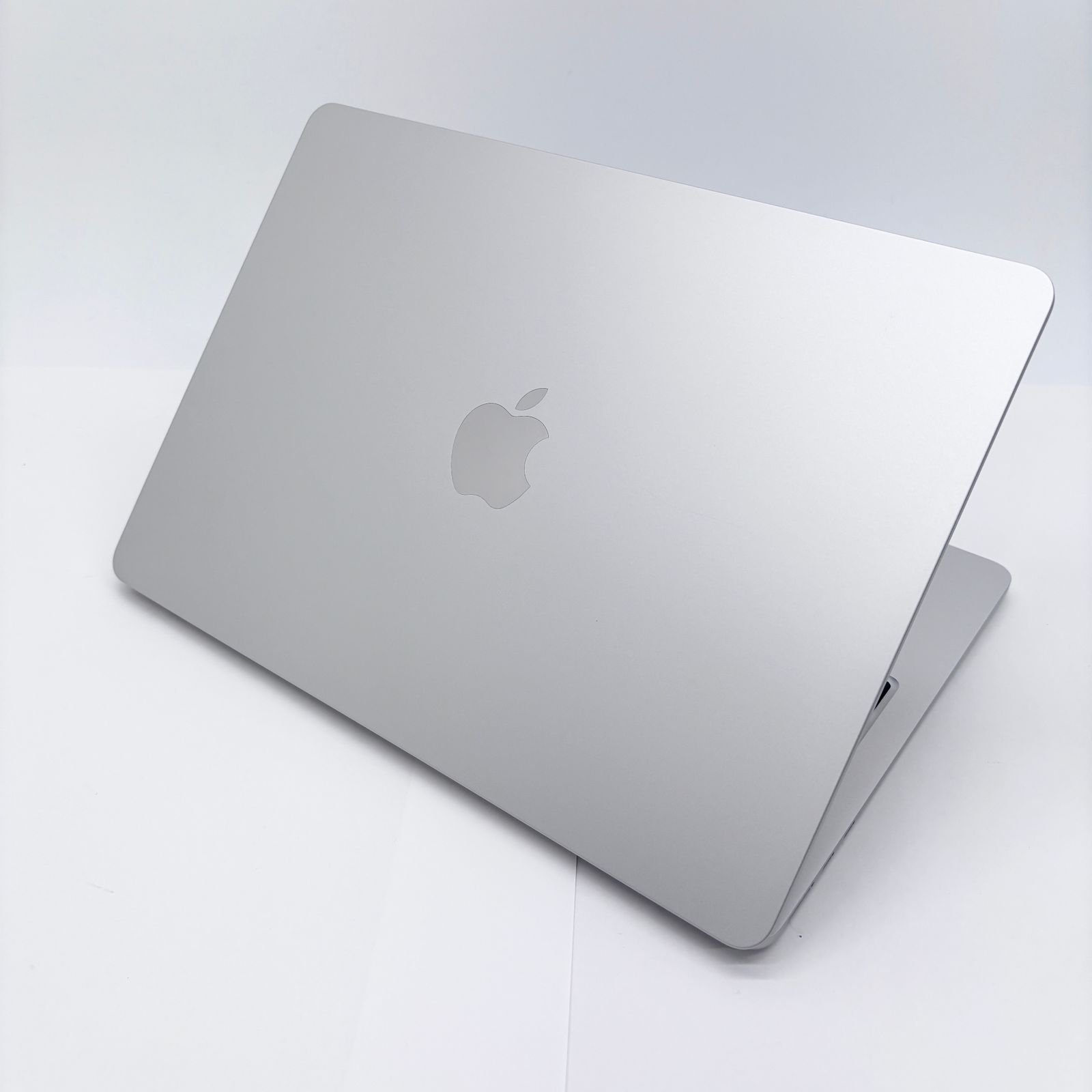 MacBook Air M2 13