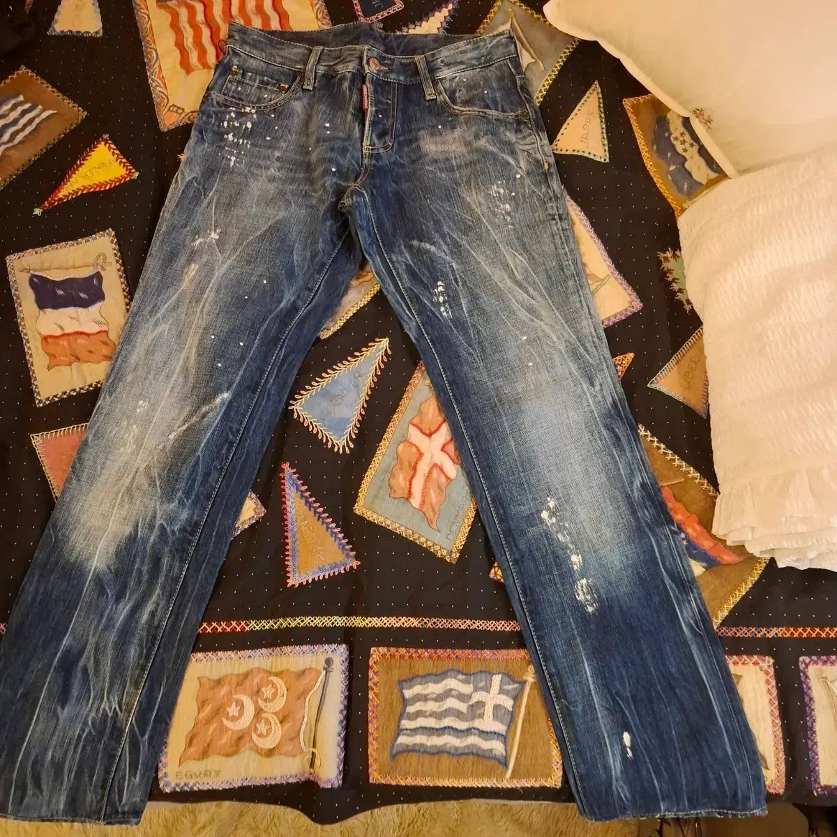 DSQUARED2 デニム ズボン ダメージ ウォッシュ