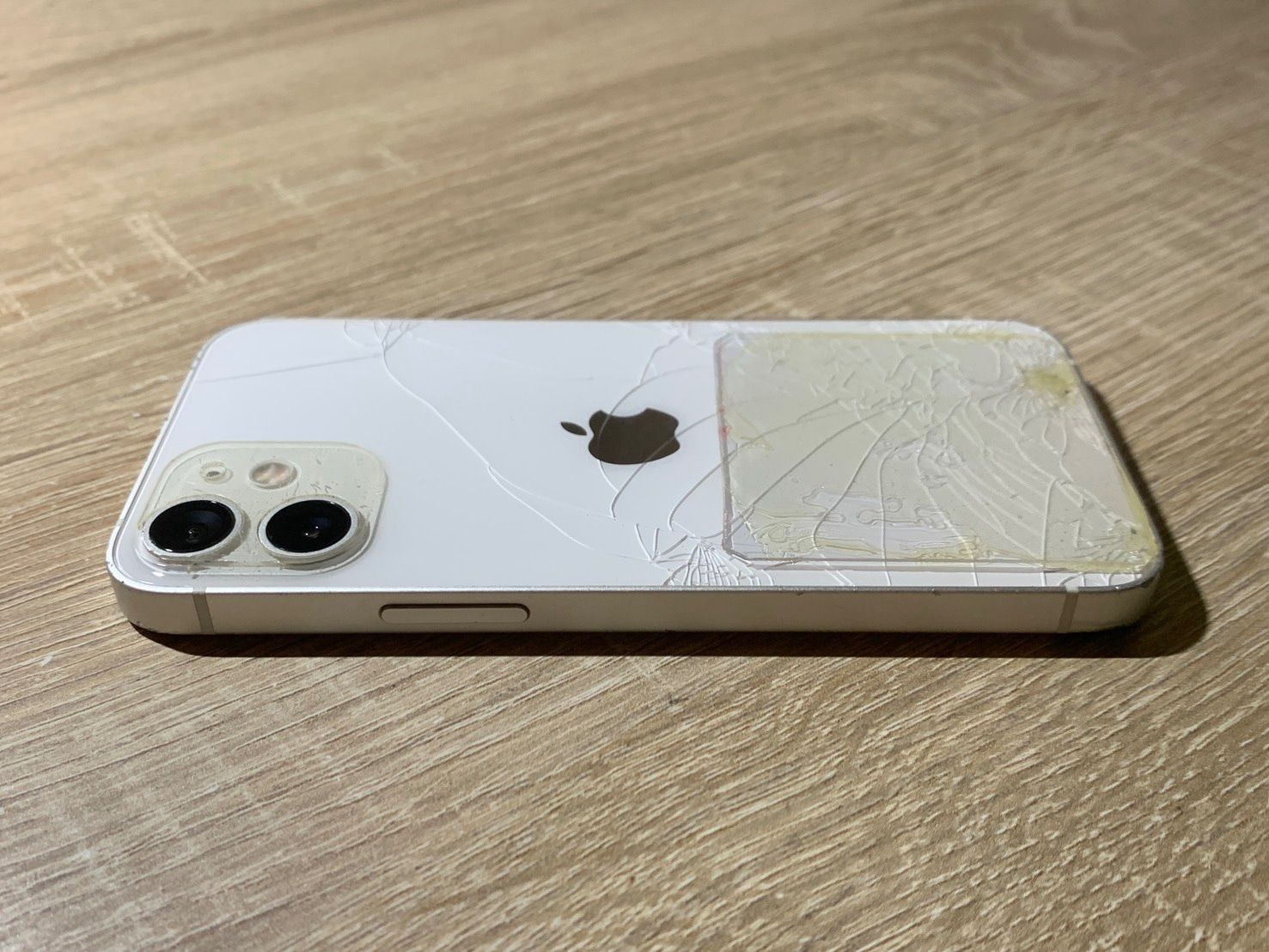 2102 iPhone 12 mini 64GB ホワイト ジャンク品【ネ】 - メルカリ