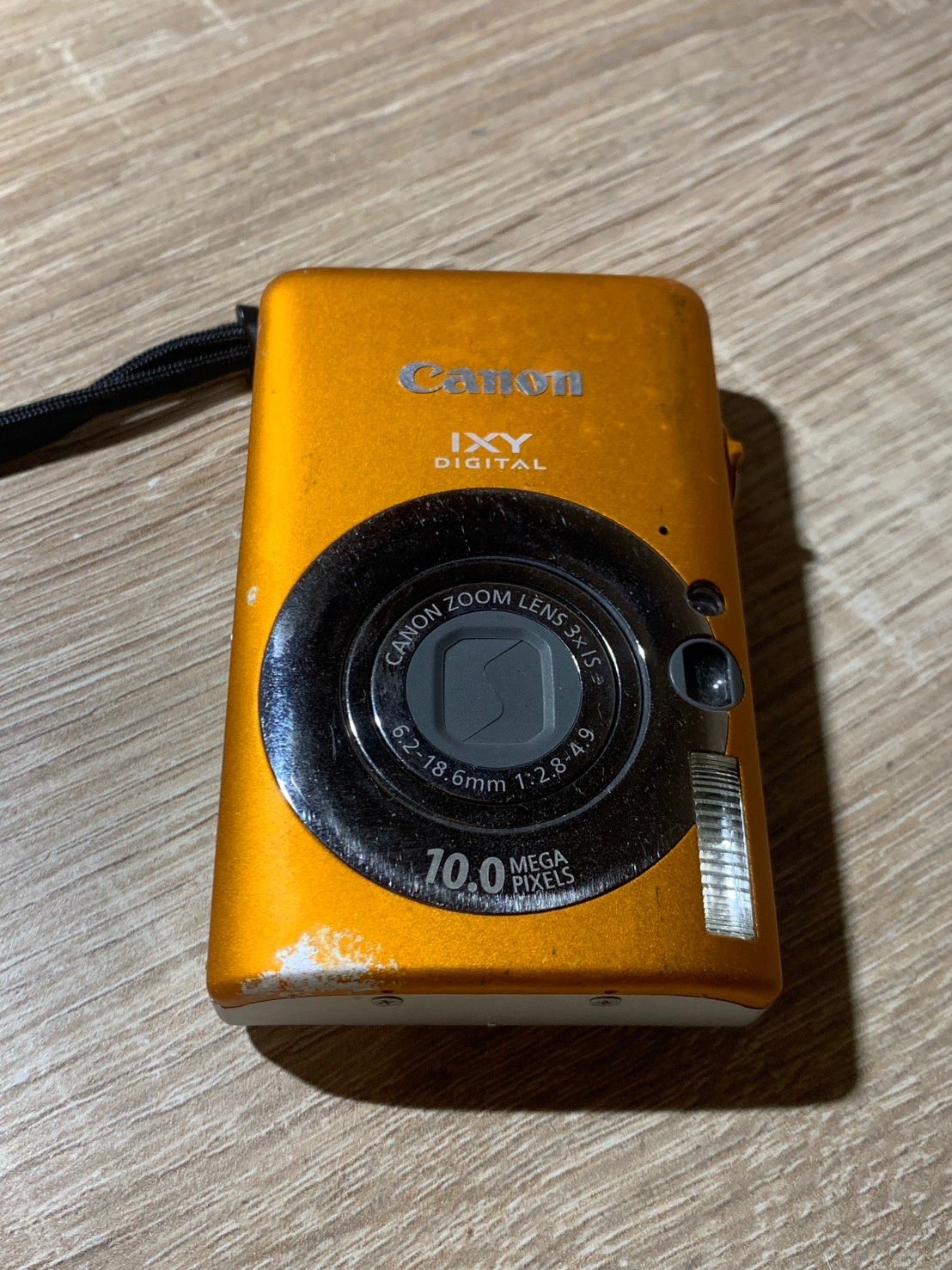 カメラ 0048 Canon IXY DIGITAL 110 IS オレンジ デジカメ ジャンク品