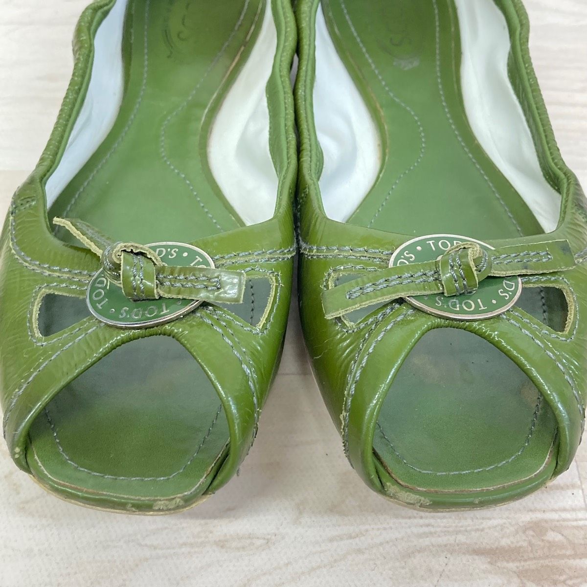 TOD'S トッズ オープントゥ パンプス/フラットシューズ グリーン系