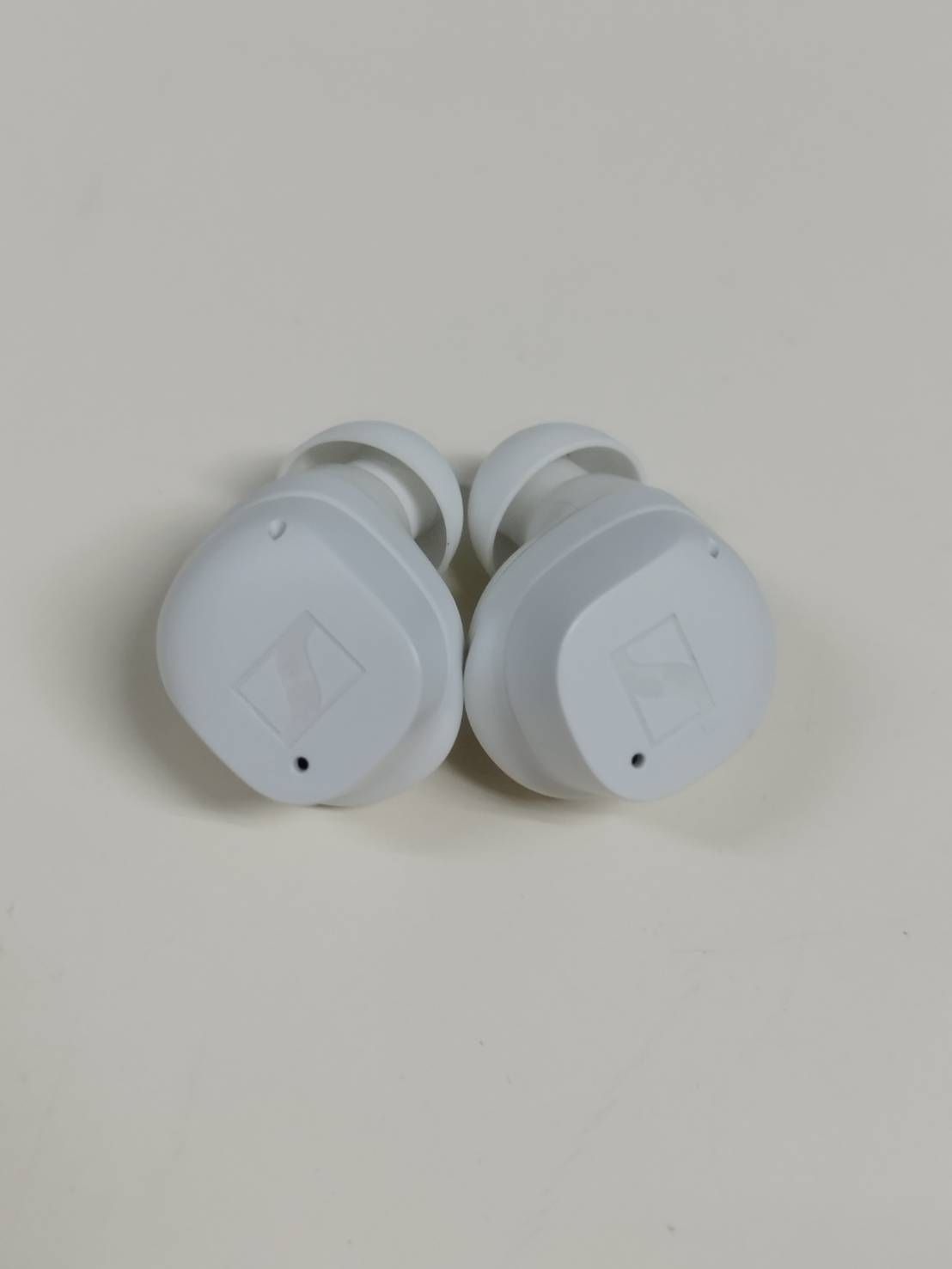 「ジャンク品」MOMENTUM True Wireless 3 ジャンク】SENNHEISER MOMENTUM True Wireless 3/MTW3/イヤホンのみ