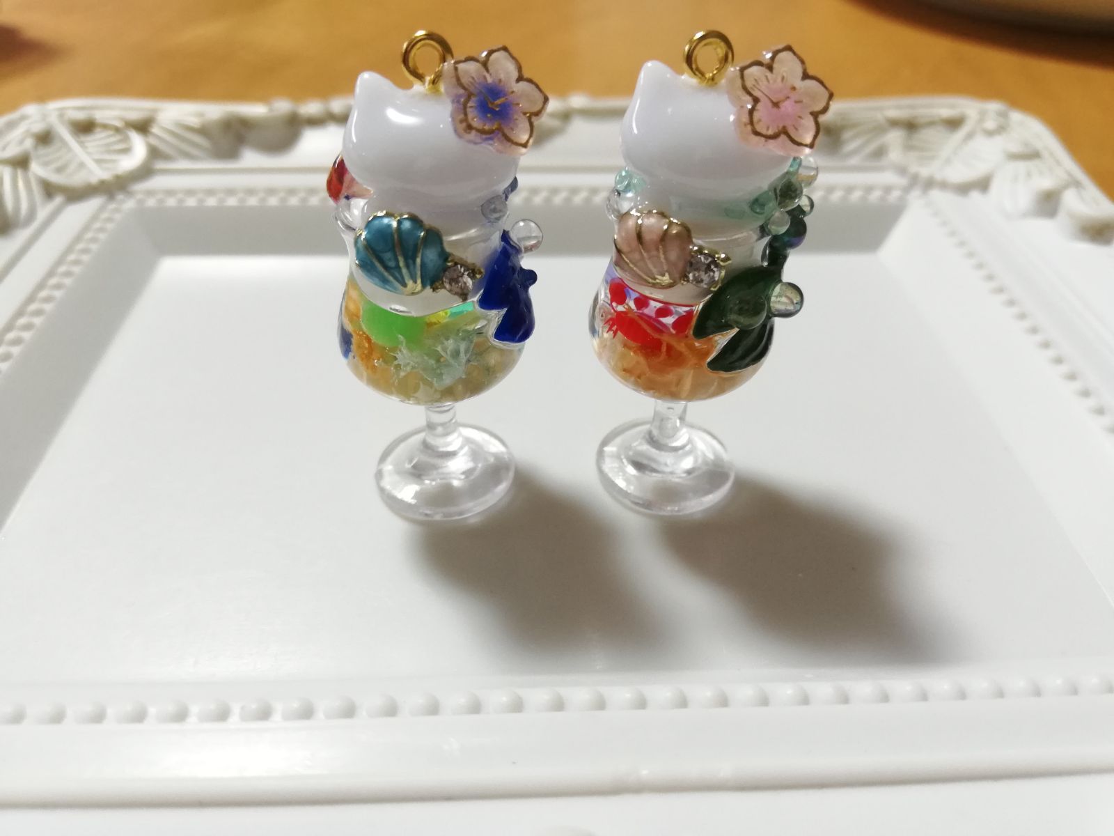 アクセサリー K-9972 じゃれ猫チャームマーメイドにゃんこ()