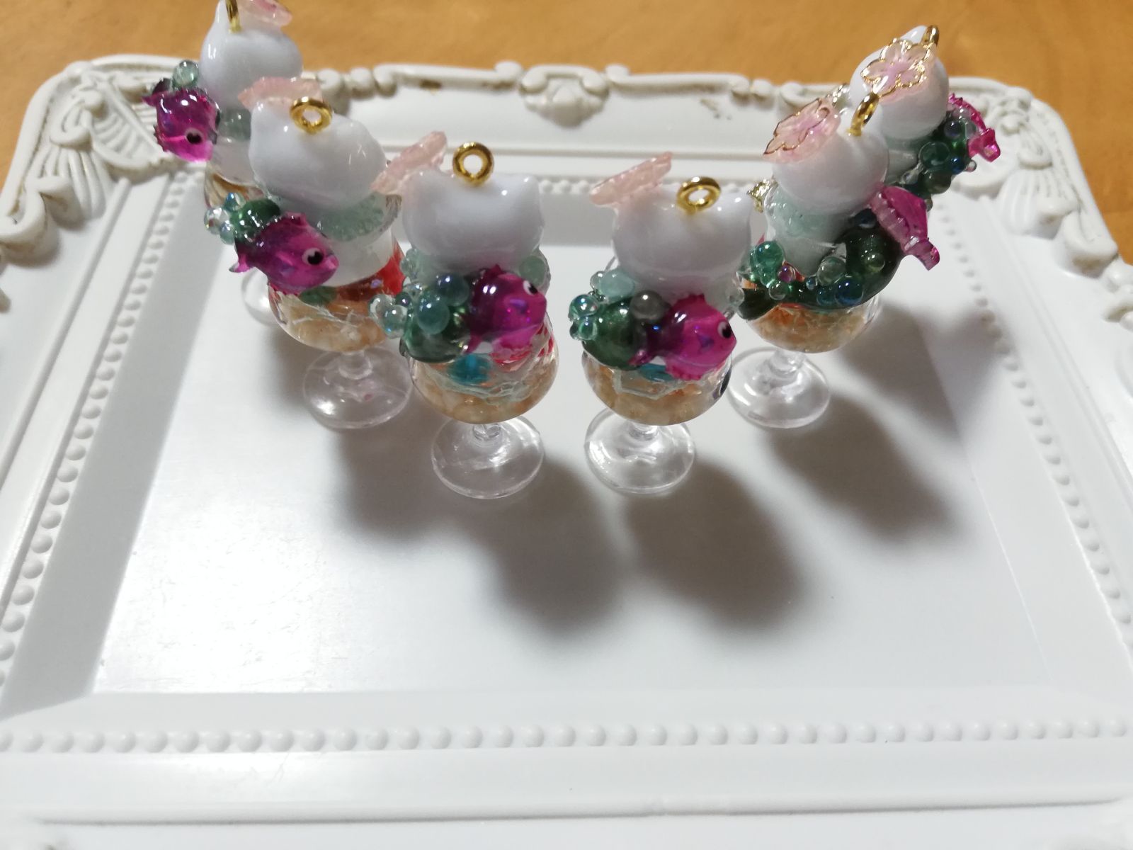 アクセサリー K-9972 じゃれ猫チャームマーメイドにゃんこ()