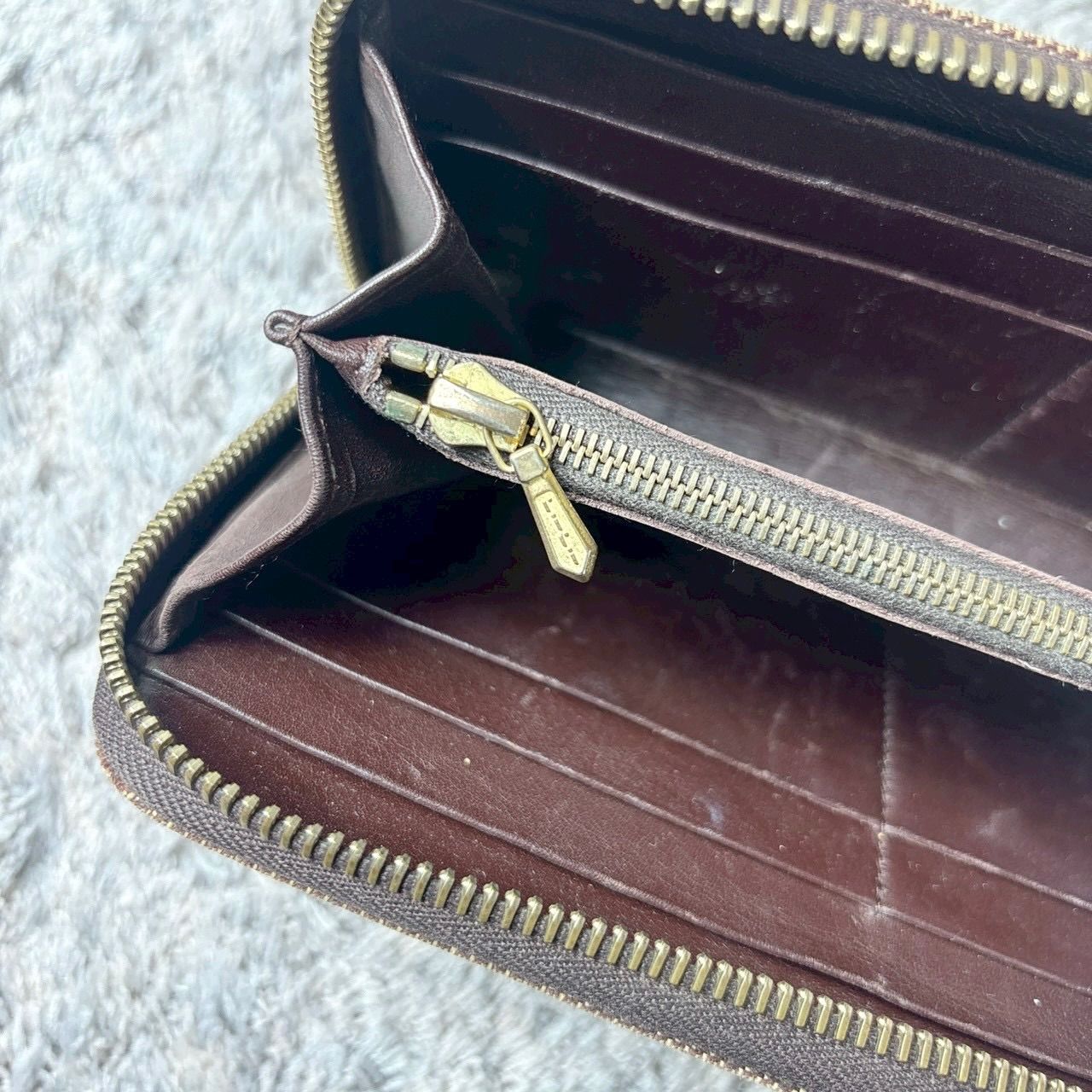 BVLGARI ブルガリ 長財布 ラウンドファスナー ロゴマニア ブラウン