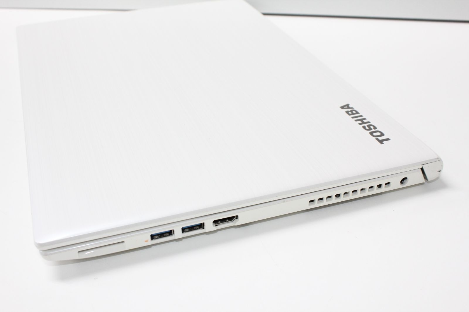 中古】東芝 dynabook T55/BW Core i3 SSD256GB 8GB - メルカリ