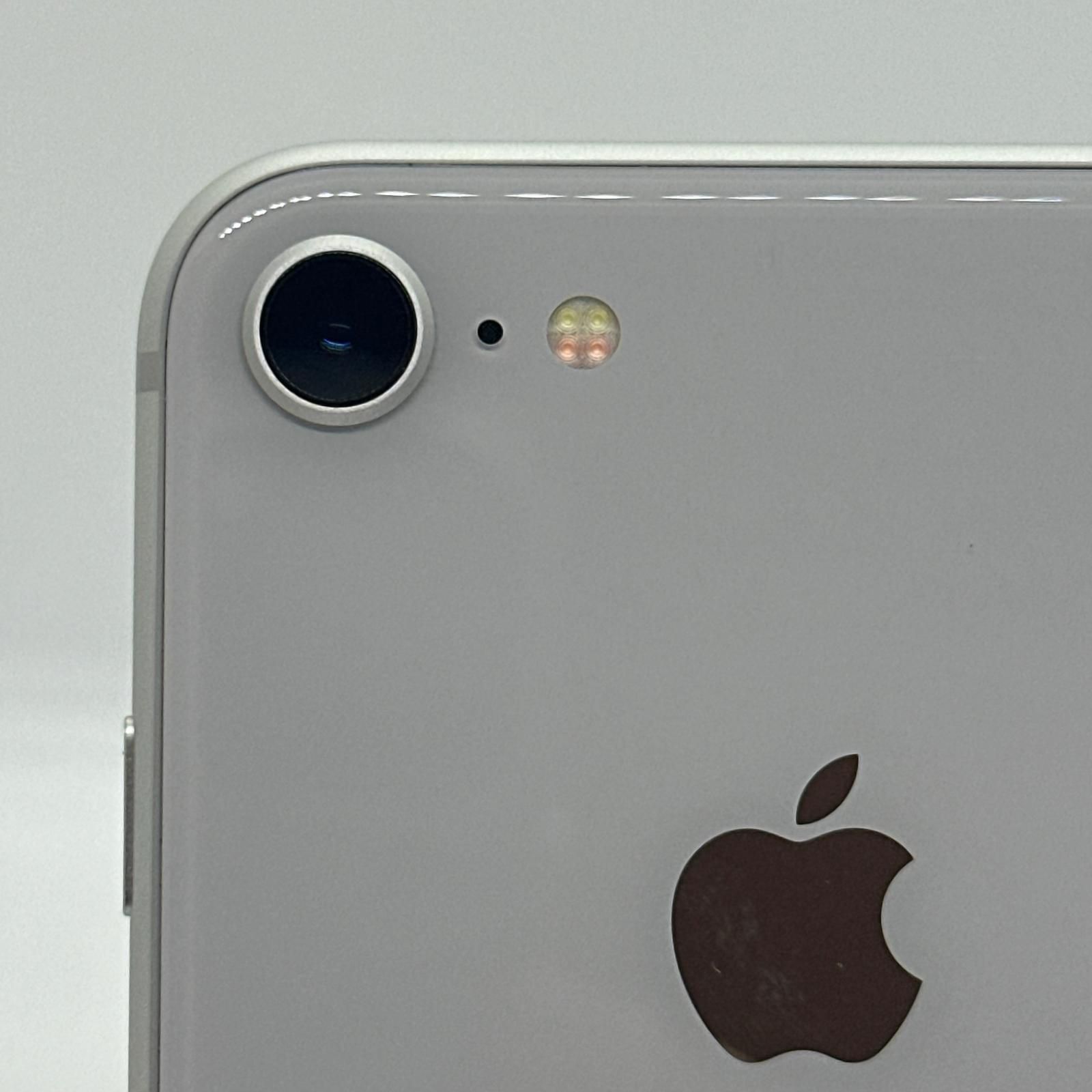 iPhone 8 64GB ホワイト SIMフリー【全額返金保証】 - メルカリ