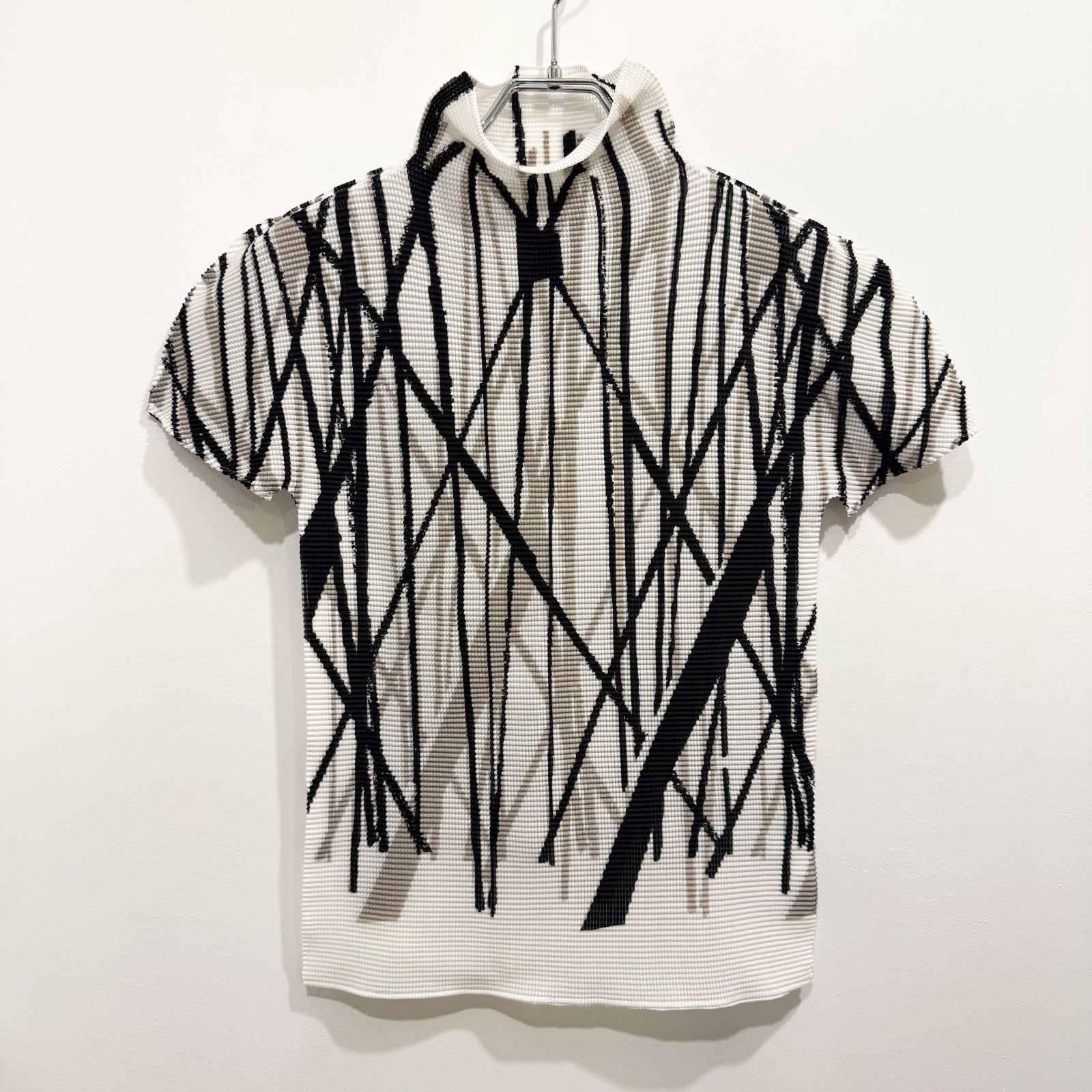 me ISSEY MIYAKE ミー イッセイミヤケ 幾何学模様 ハイネック