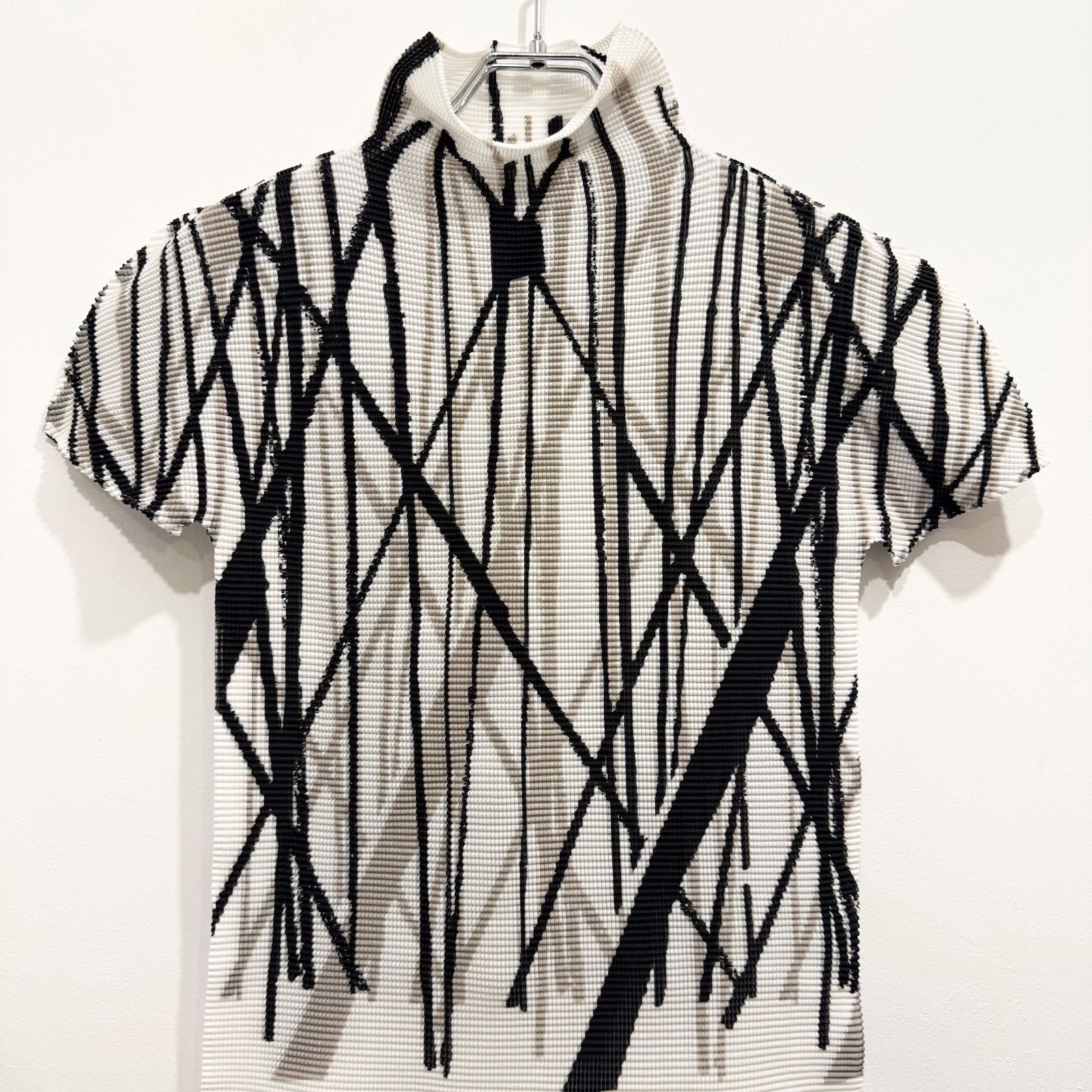 me ISSEY MIYAKE ミー イッセイミヤケ 幾何学模様 ハイネック