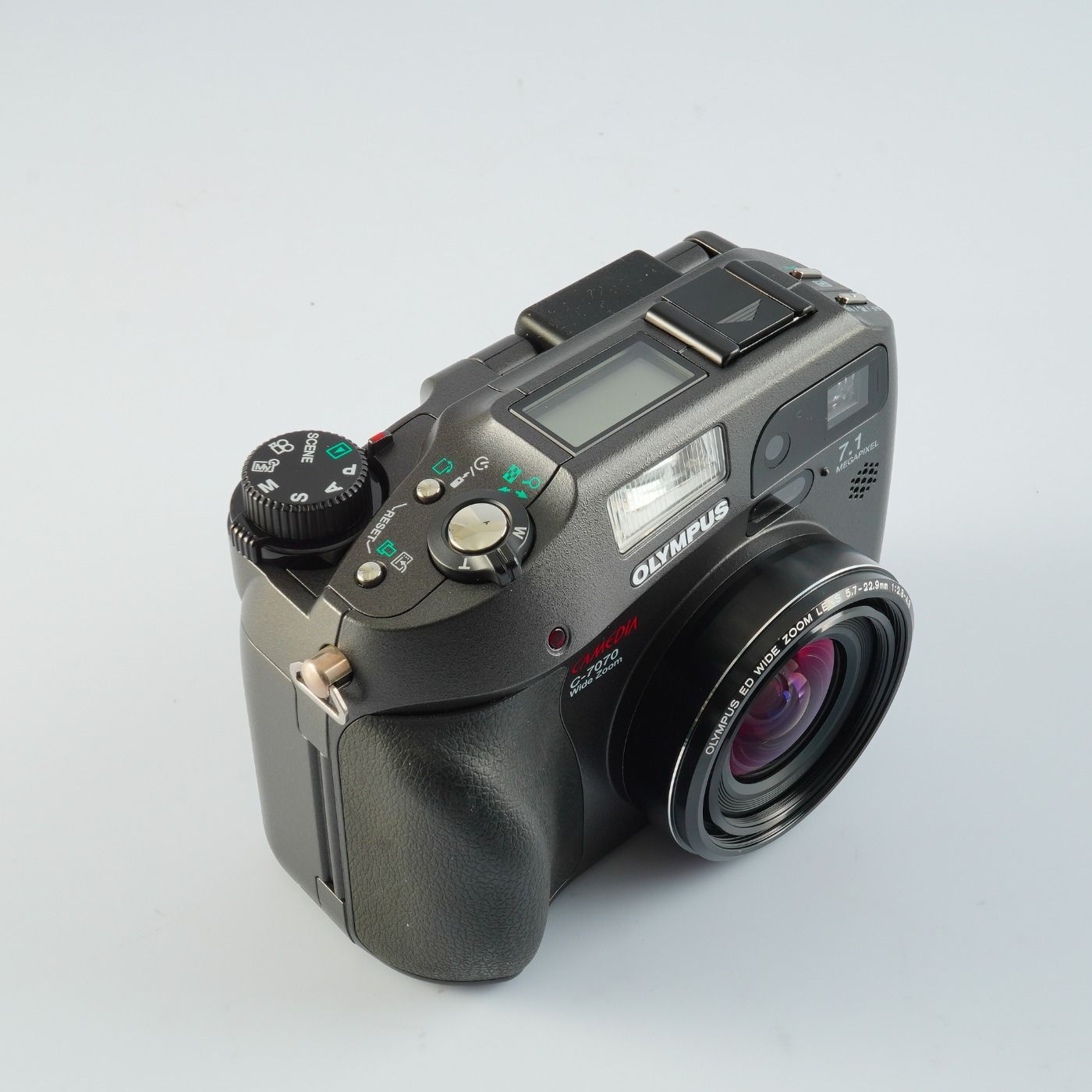 OLYMPUS オリンパス CAMEDIA C-7070 Wide Zoom コンパクトデジタル