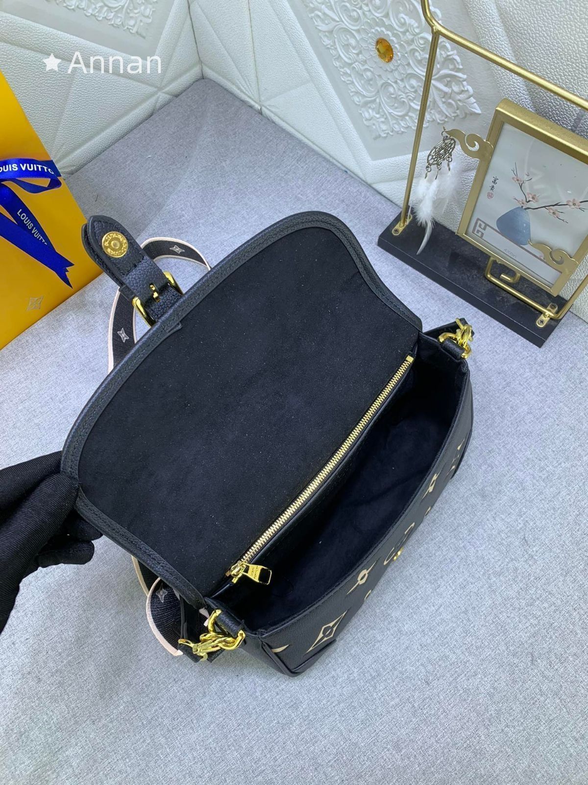 大幅値下げ LOUIS VUITTON ルイヴィトン ショルダーバッグディアヌ NM