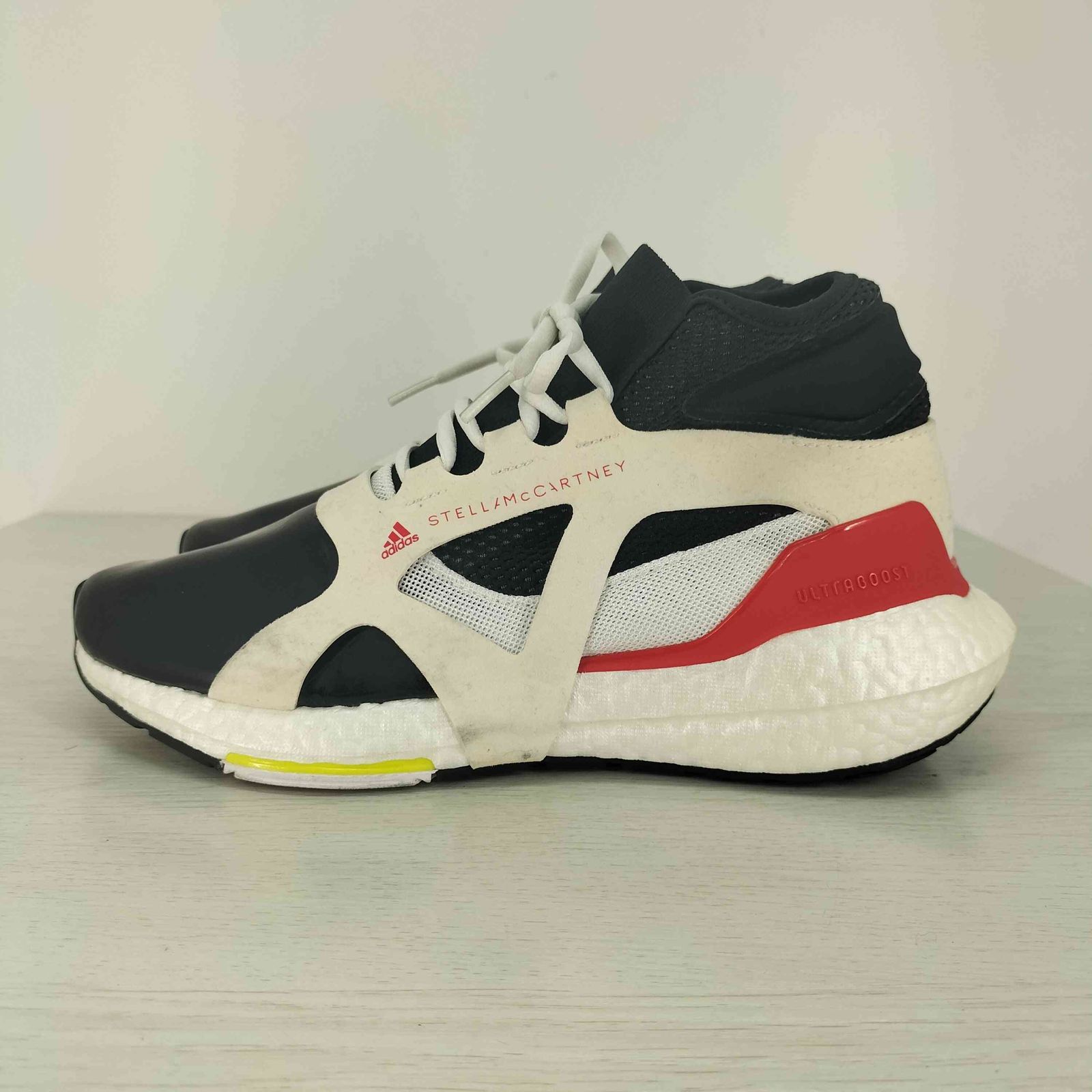 ステラマッカートニー STELLA McCARTNEY ULTRABOOST 21 レディース