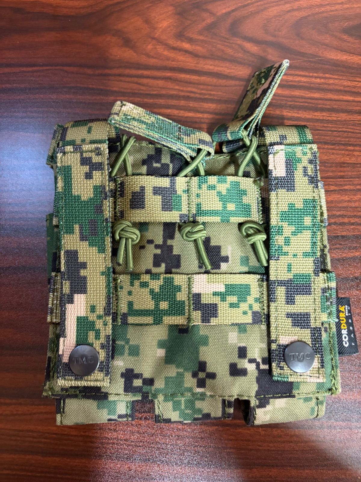 美品】TMC MP7 トリプルマグポーチ AOR2 CORDURA製 タクティカルギア