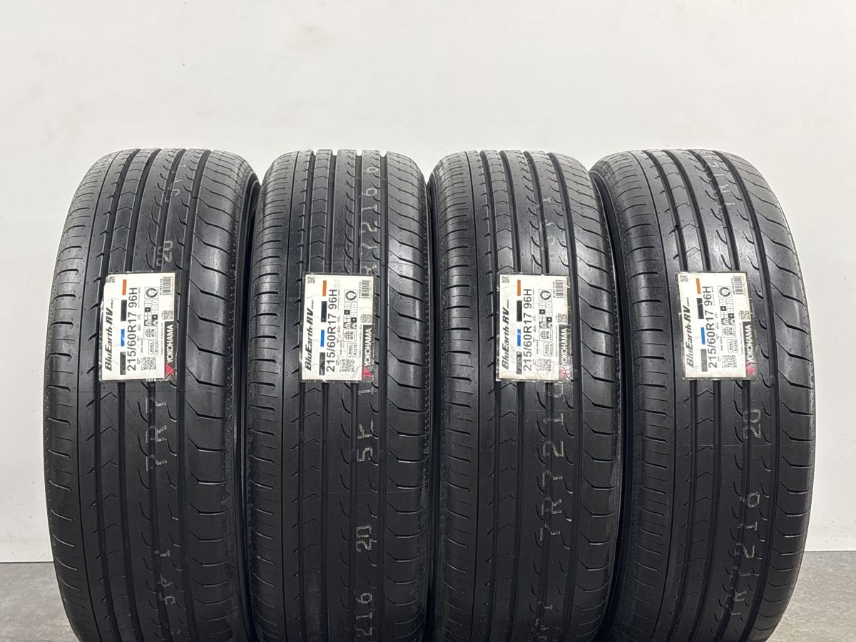 未走行品 バリ溝】ヨコハマ ブルーアース RV03 215/60R17 4本 2024年製
