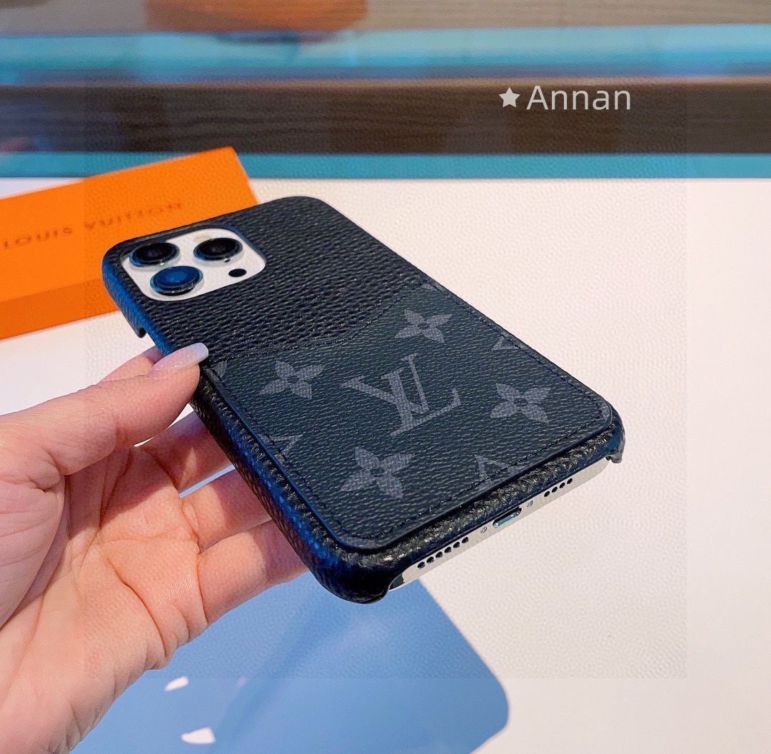 状態良 LOUIS VUITTON ルイヴィトン iPhone16ケース iPhone15ケース