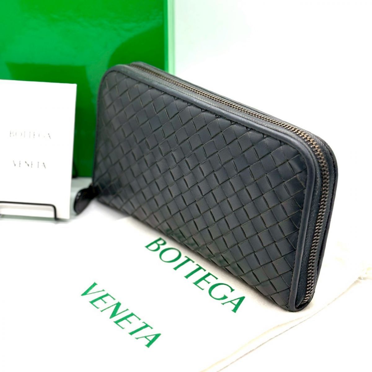 編み込まれた静かな美意識】 BOTTEGA VENETA イントレチャート