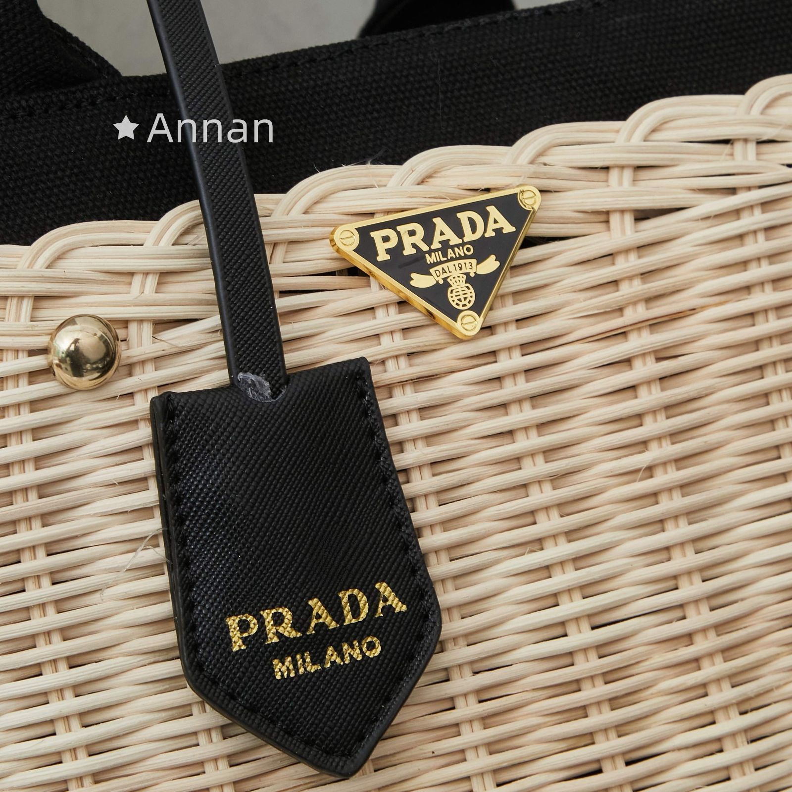 現行限定未使用に近い 美品☆超美品レディース PRADA プラダ 