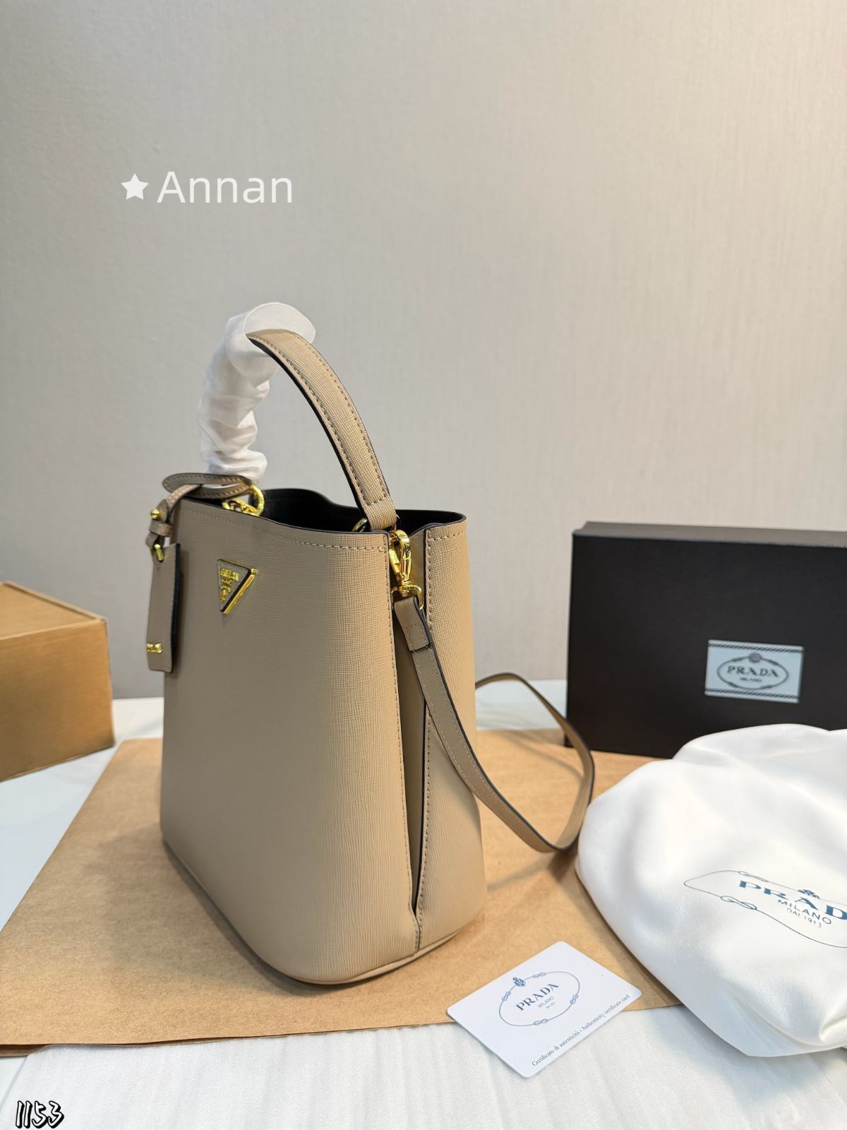 新品 希少 超美品良品 レディース PRADA プラダ ショルダーバッグ