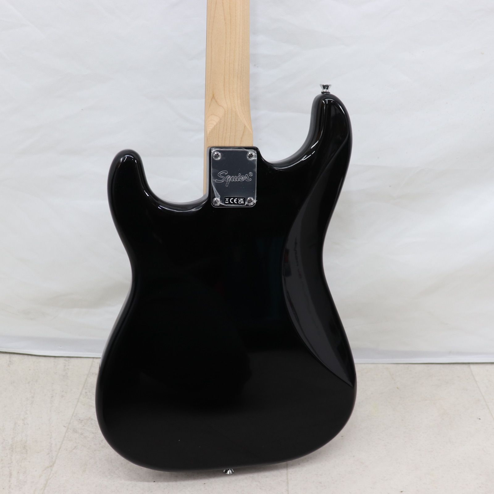 美品】Squier スクワイヤー Sonic Stratocaster エレキギター ブラック 