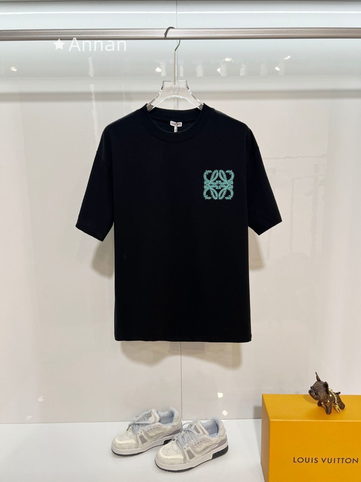 人気 極美品 LOEWE　ロエベ Tシャツ　半袖　夏服　トップス 男女兼用