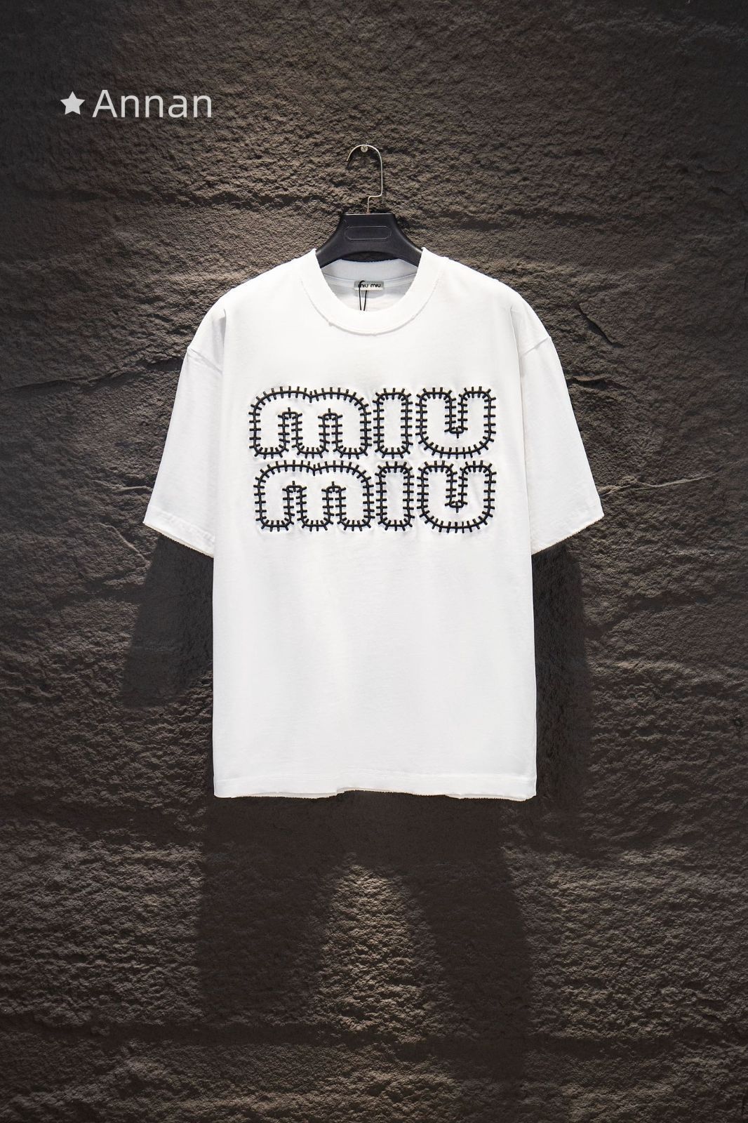 実用性 【極美品】MIUMIU ミュウミュウ Tシャツ 半袖 夏服 トップス