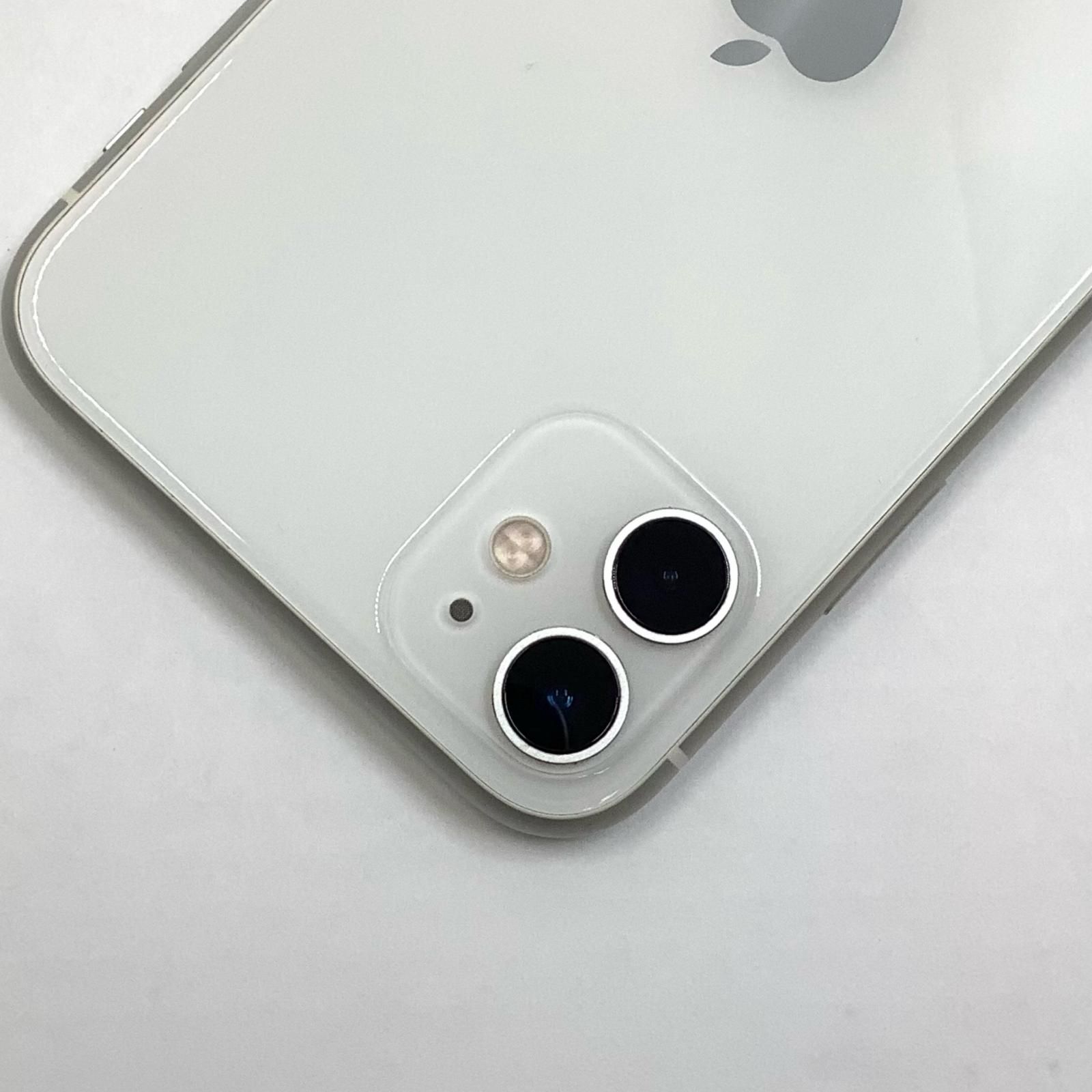 iPhone 11 64GB ホワイト Softbank SIMフリー 白ロム【難有】- メルカリ