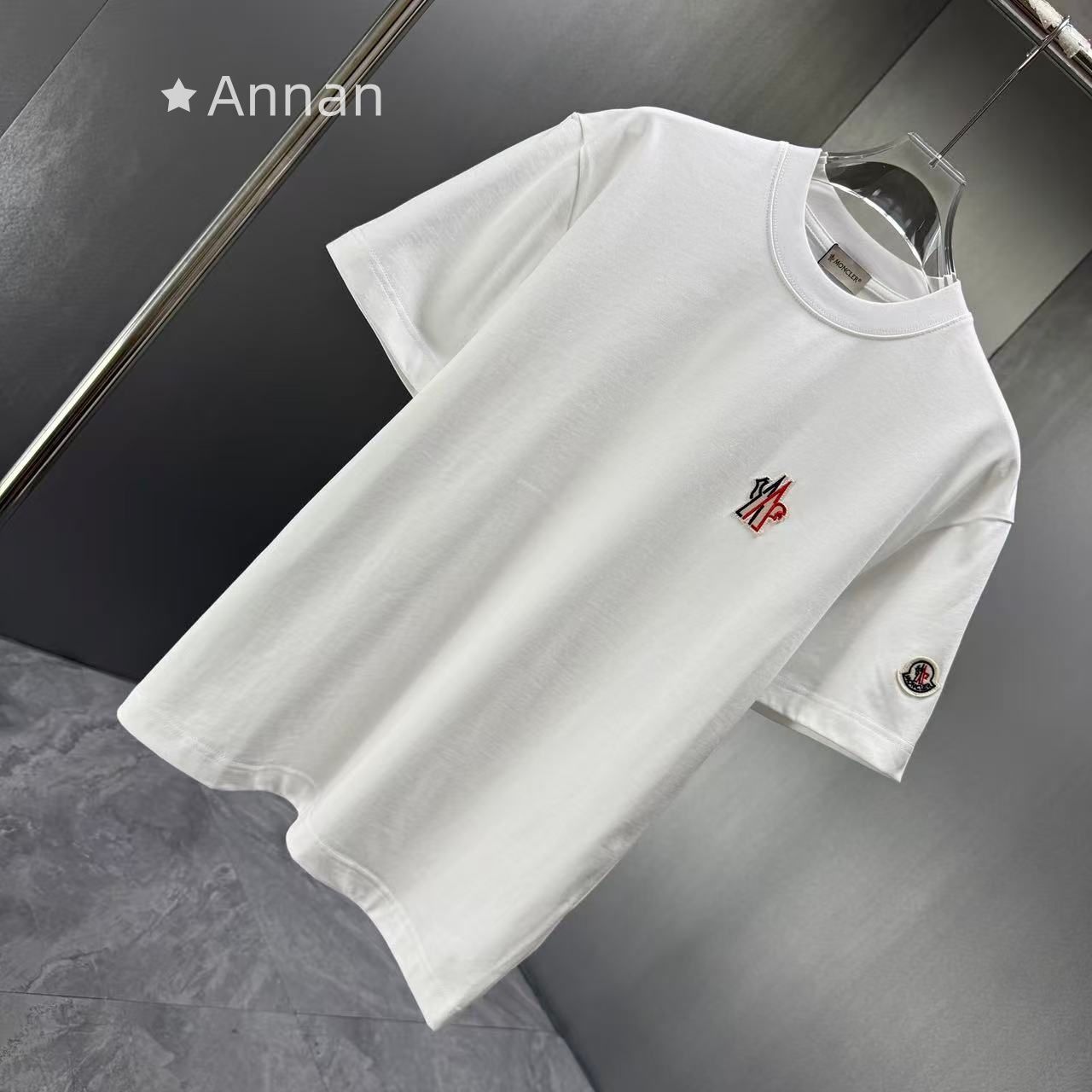 未使用品】最終値下げ MONCLER モンクレール Tシャツ 半袖 夏服