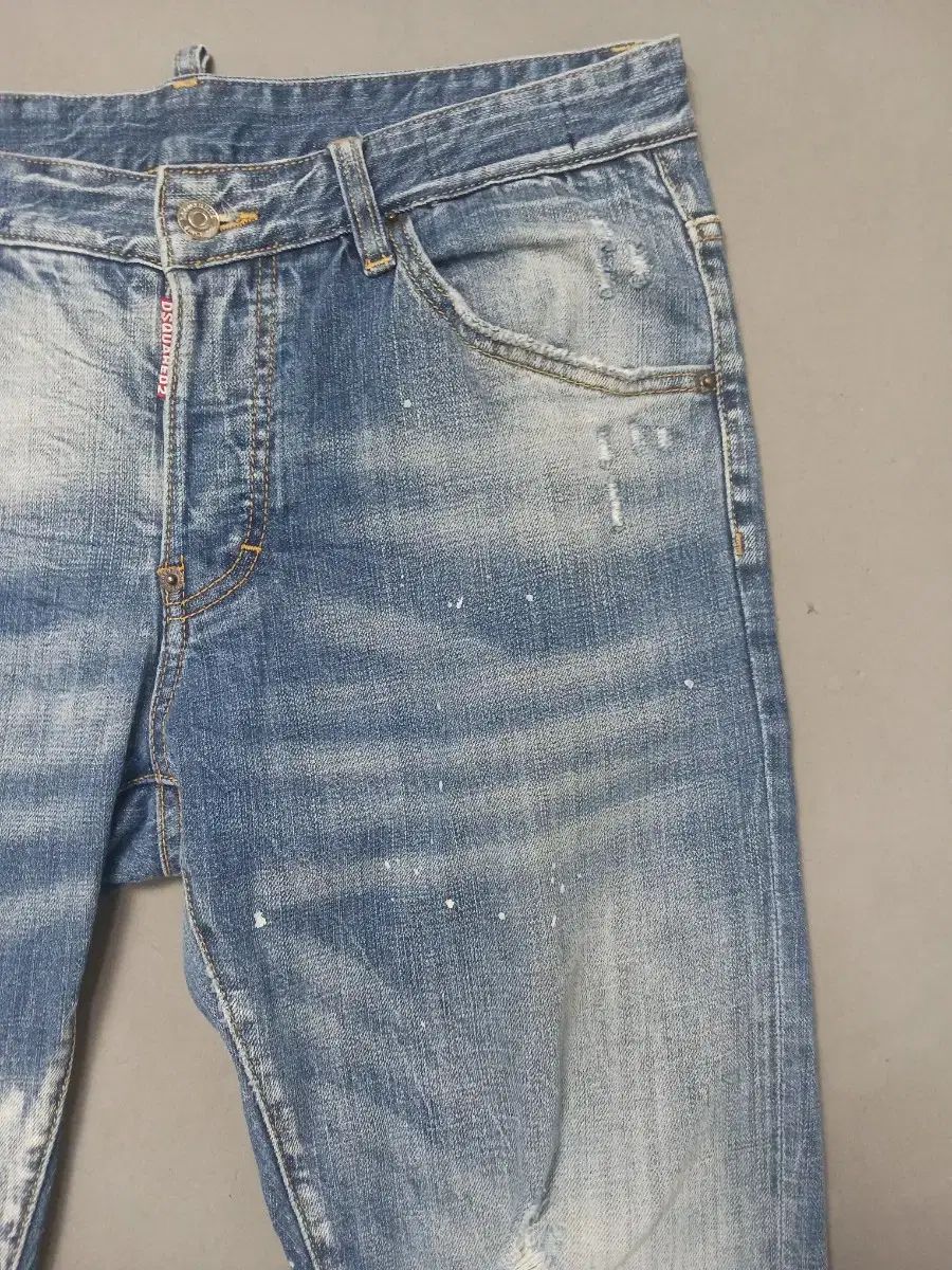 34 DSQUARED2 白ペインティング クールガイ ジーン デニム - メルカリ