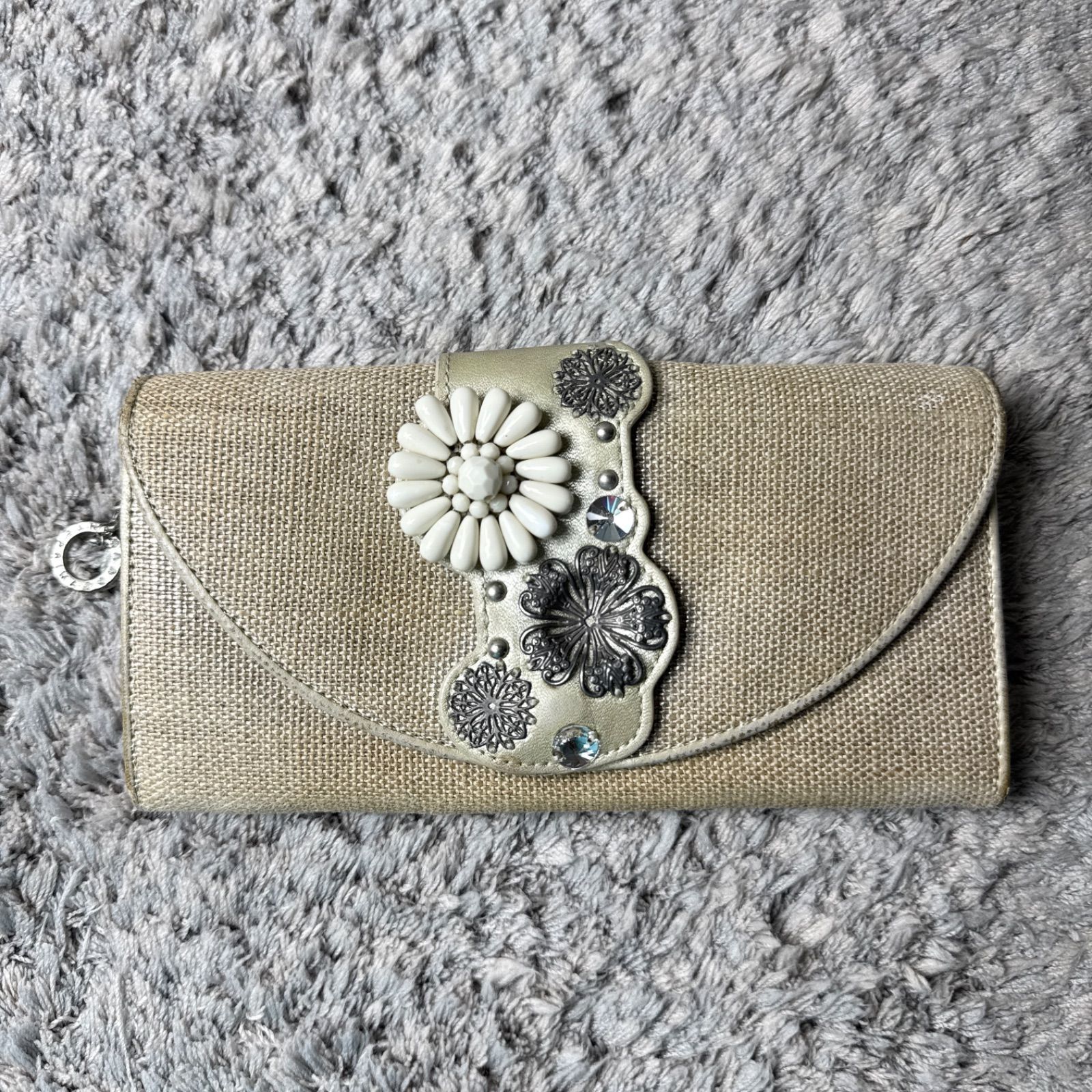 ANTEPRIMA アンテプリマ 長財布 フラップ式 花柄モチーフ - メルカリ