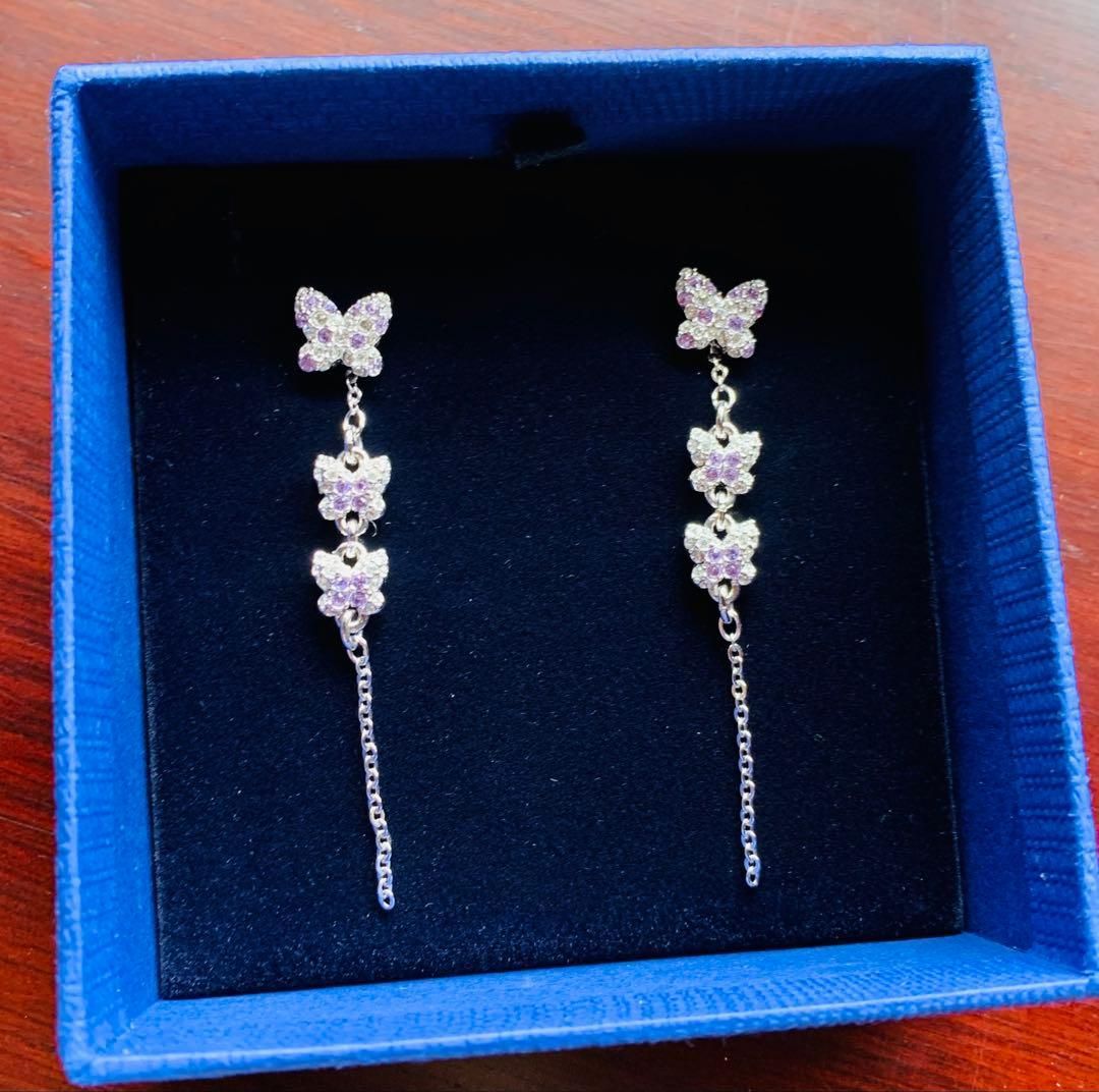 可愛い スワロフスキー Swarovski 蝶 ピアス 2way - メルカリ