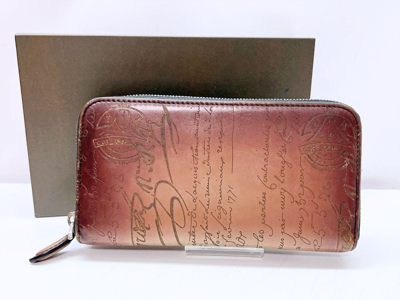 Berluti ベルルッティ イタウバ ロングジップウォレット ラウンド長