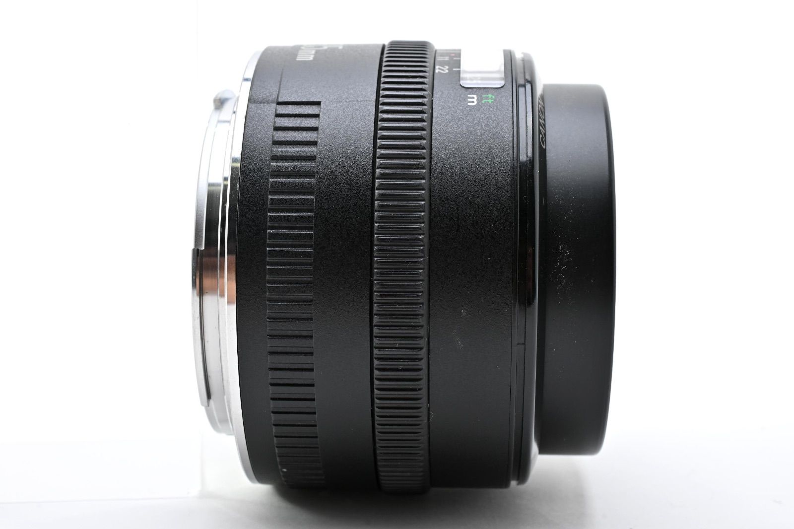 キヤノン Canon EF 35mm f2 フルサイズ対応広角単焦点レンズ - メルカリ