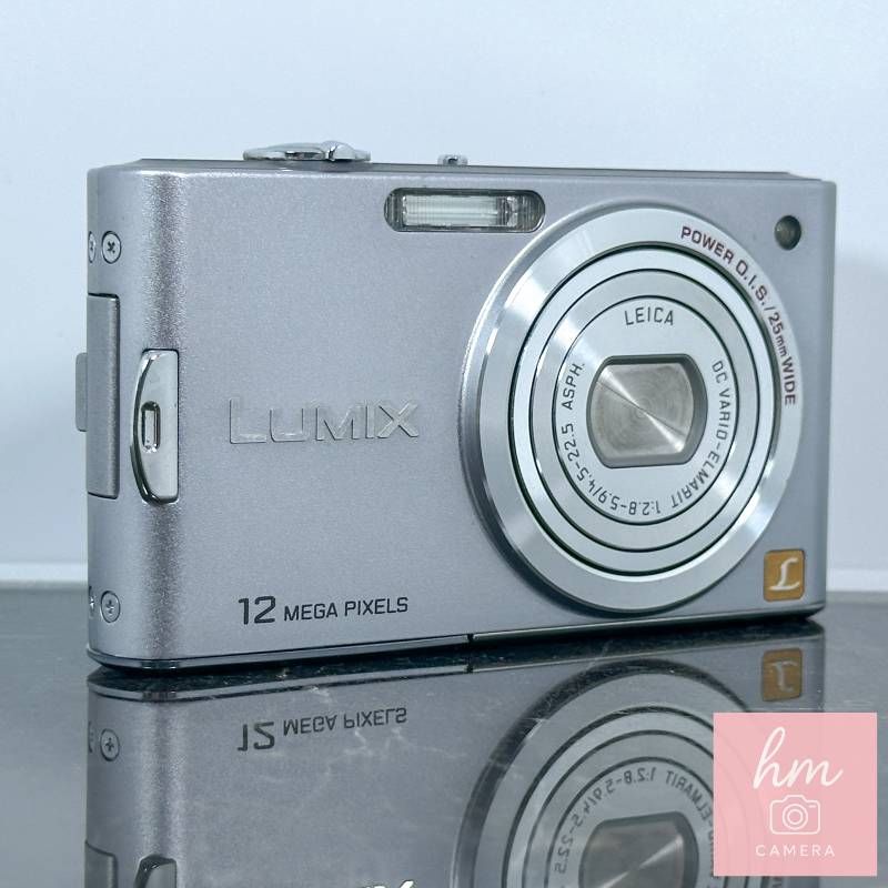 SDカード2枚付PanasonicLUMIX DMC-FX60 シルバーデジカメ SDカード2枚付PanasonicLUMIX DMC-FX60 シルバーデジカメ 美品